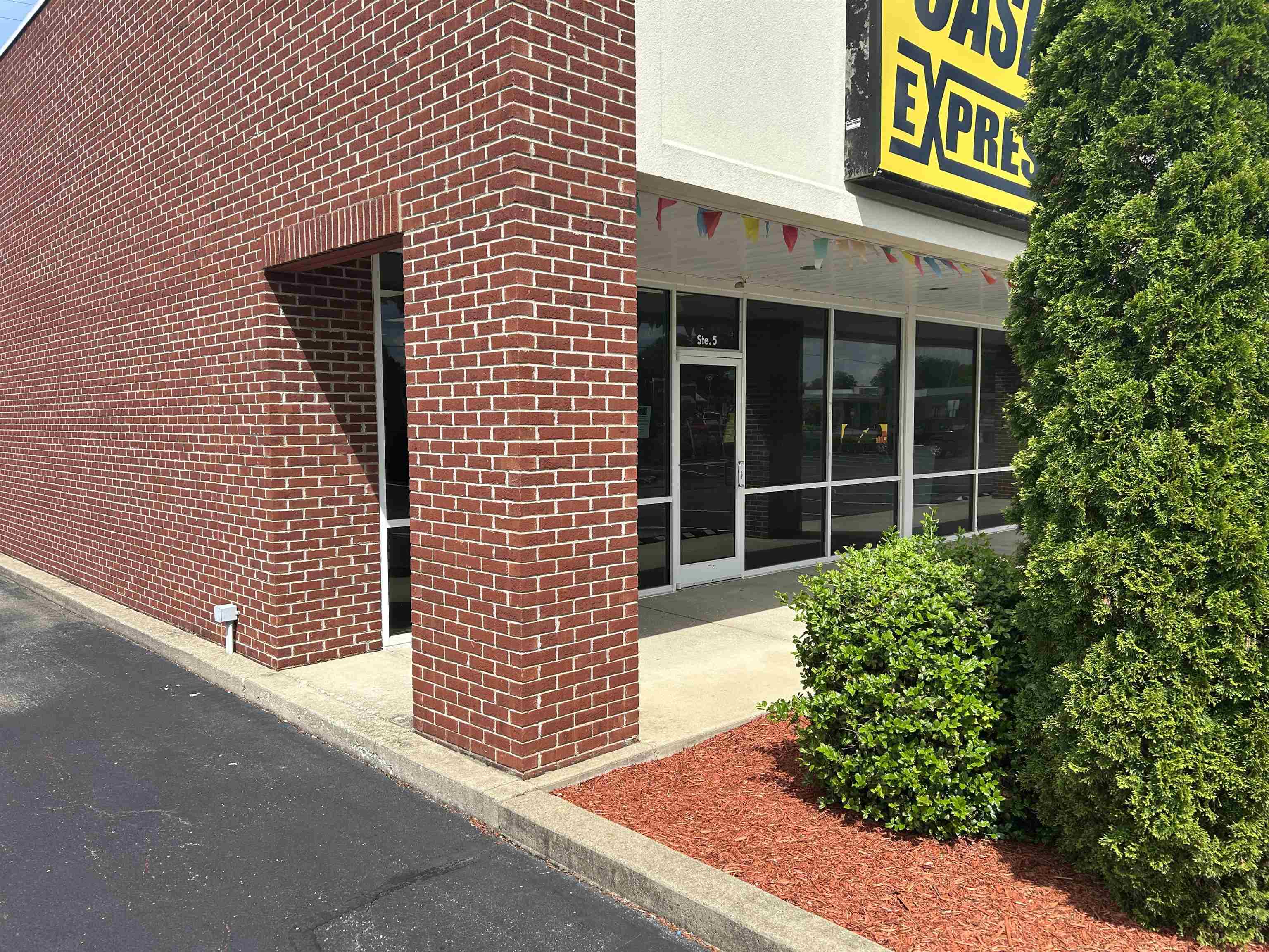 1007 Tamarack Road Unit 5, Owensboro, Kentucky 42301, ,Retail,For Sale,Tamarack Road Unit 5,94809