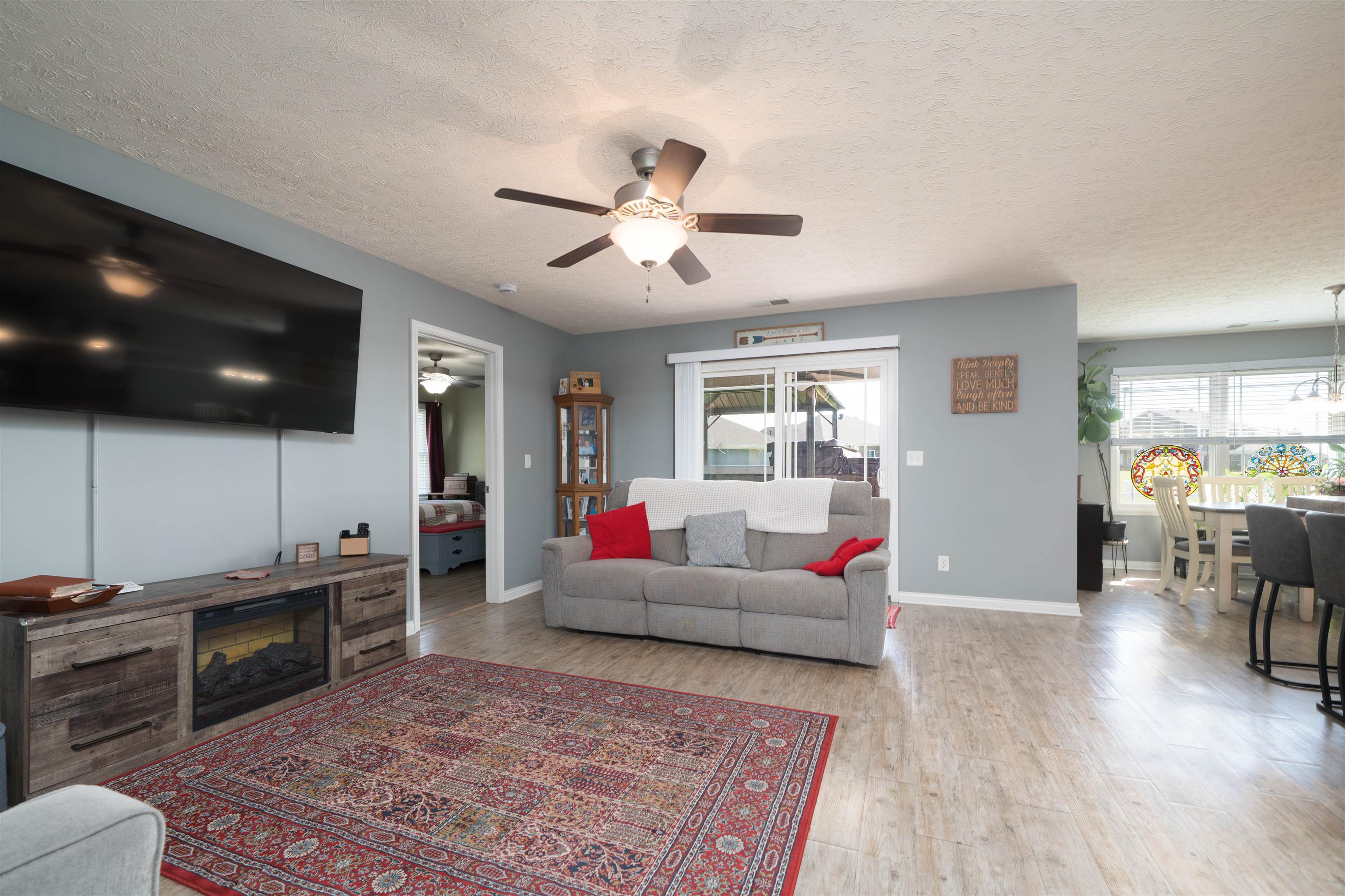 2414 Palomino Place, Owensboro, Kentucky 42301, 3 Bedrooms Bedrooms, ,2 BathroomsBathrooms,Single Family Residence,For Sale,Palomino Place,94810