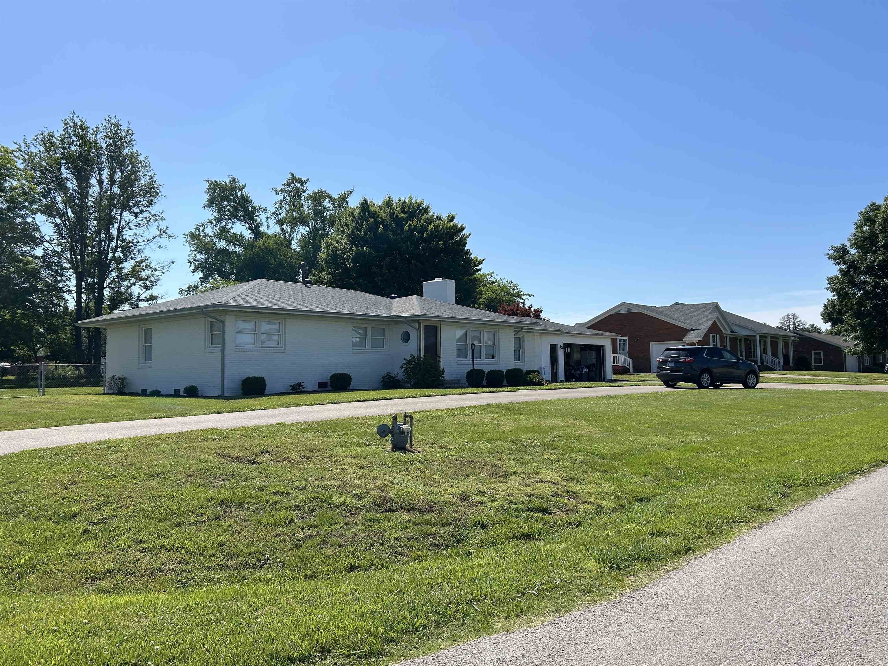 1843 Airport Road, Owensboro, Kentucky 42301, 3 Bedrooms Bedrooms, ,2 BathroomsBathrooms,Single Family Residence,For Sale,Airport Road,94811