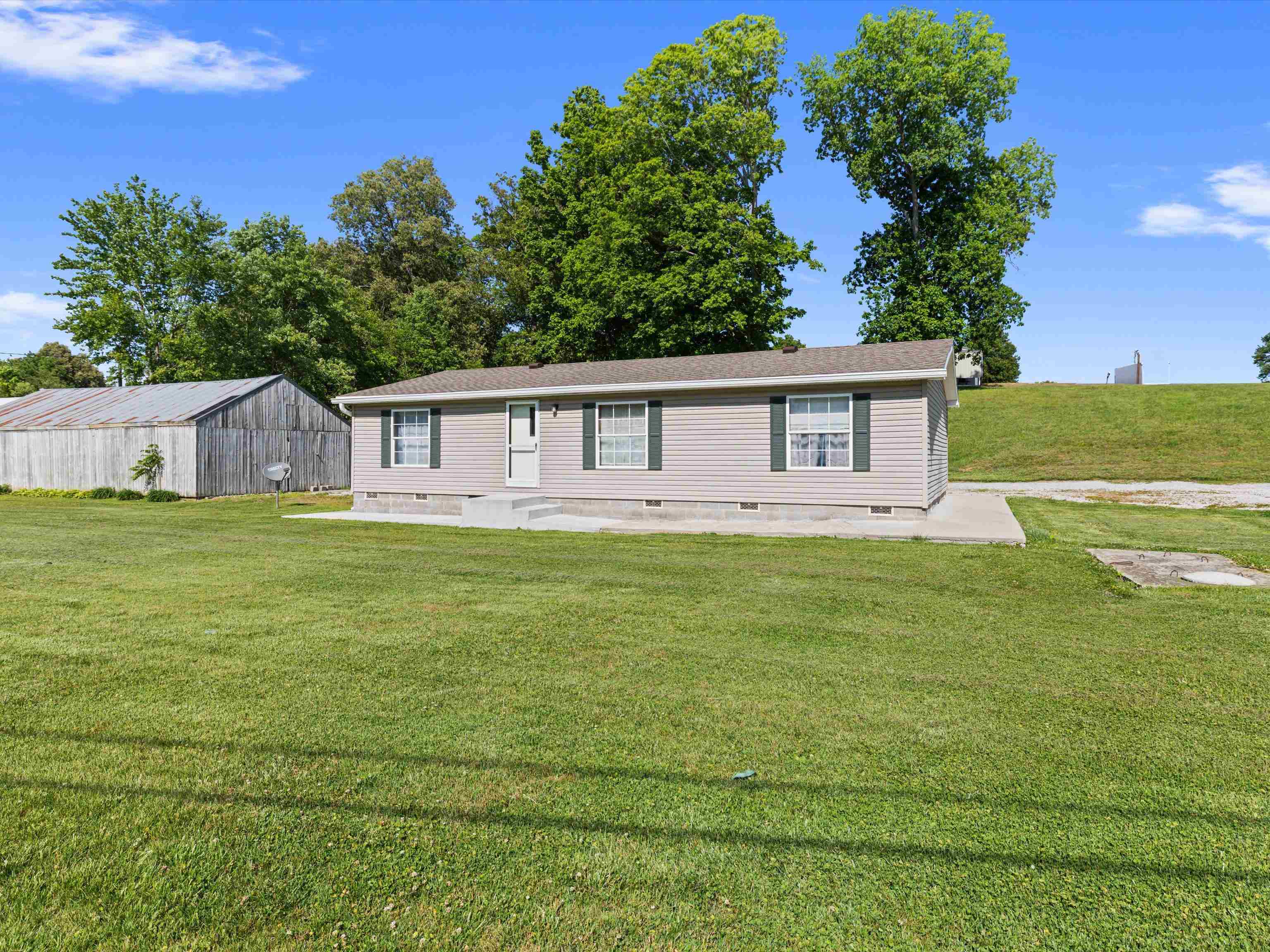 856 Buford Rd, Utica, Kentucky 42376, 3 Bedrooms Bedrooms, ,2 BathroomsBathrooms,Single Family Residence,For Sale,Buford Rd,94816