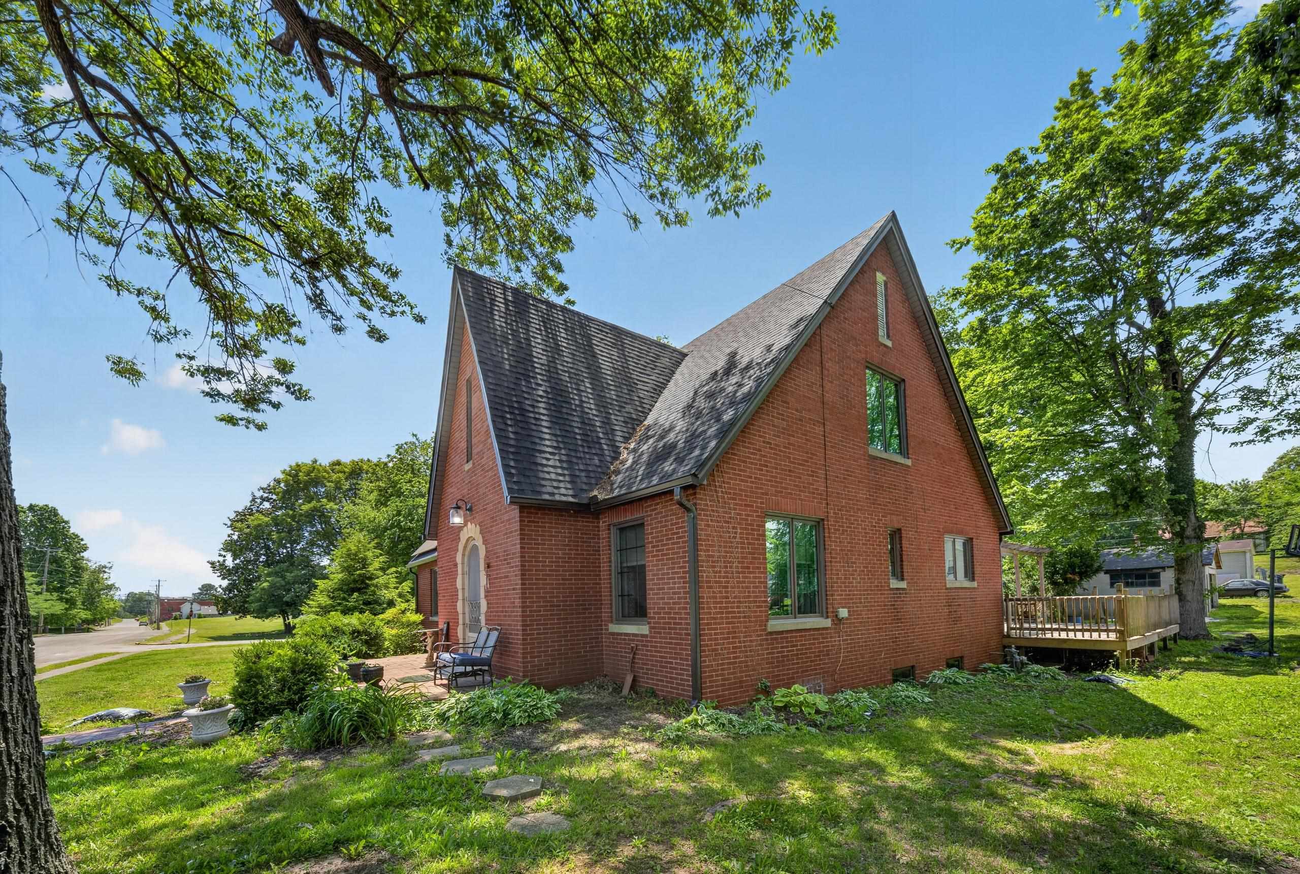 505 Hill Street, Livermore, Kentucky 42352, 4 Bedrooms Bedrooms, ,2 BathroomsBathrooms,Single Family Residence,For Sale,Hill Street,94819