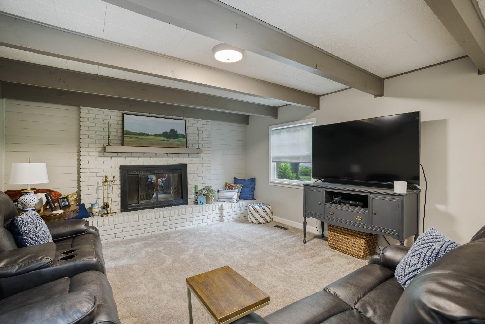 4435 Greenacre Drive, Owensboro, Kentucky 42303, 3 Bedrooms Bedrooms, ,2 BathroomsBathrooms,Single Family Residence,For Sale,Greenacre Drive,94823