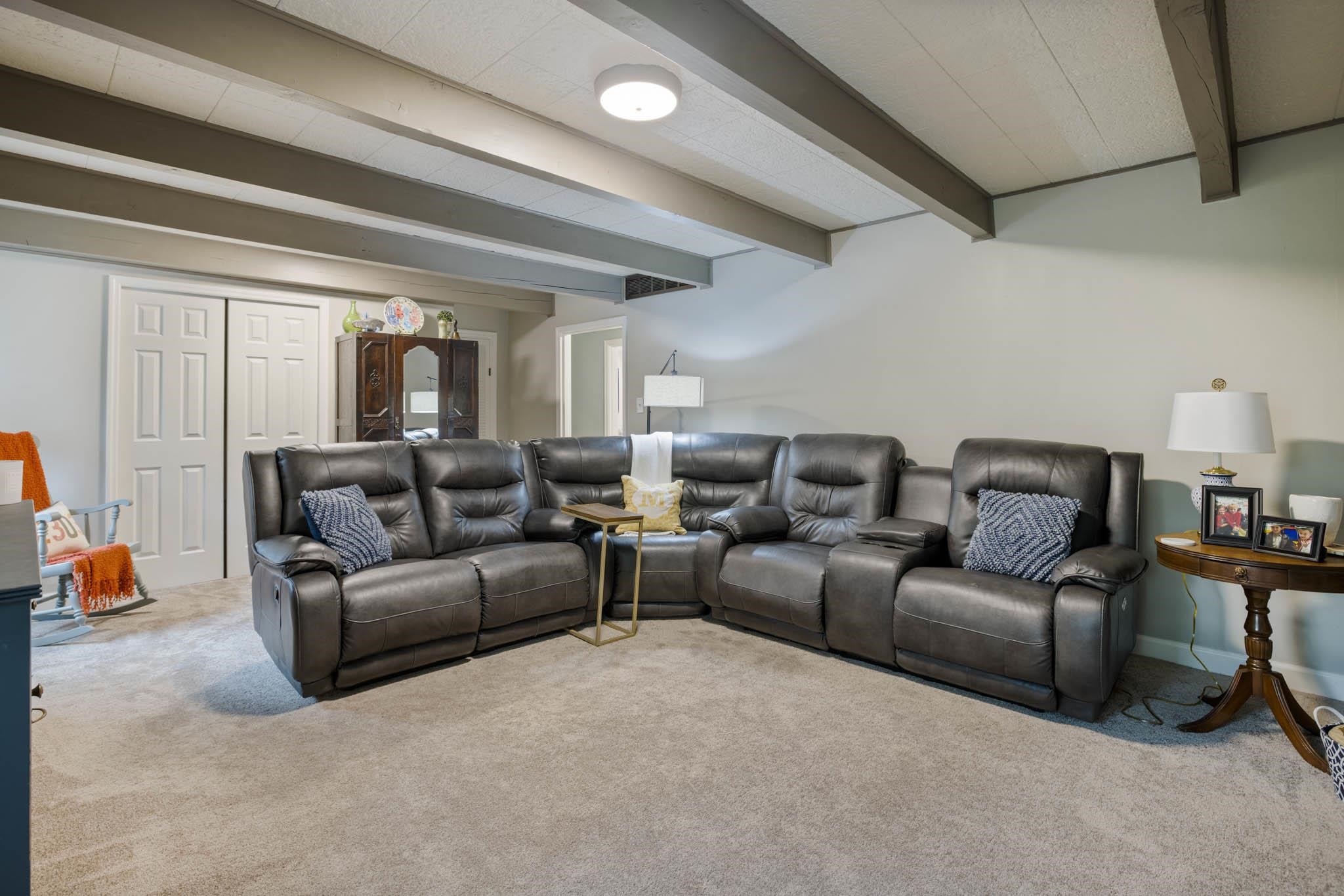 4435 Greenacre Drive, Owensboro, Kentucky 42303, 3 Bedrooms Bedrooms, ,2 BathroomsBathrooms,Single Family Residence,For Sale,Greenacre Drive,94823