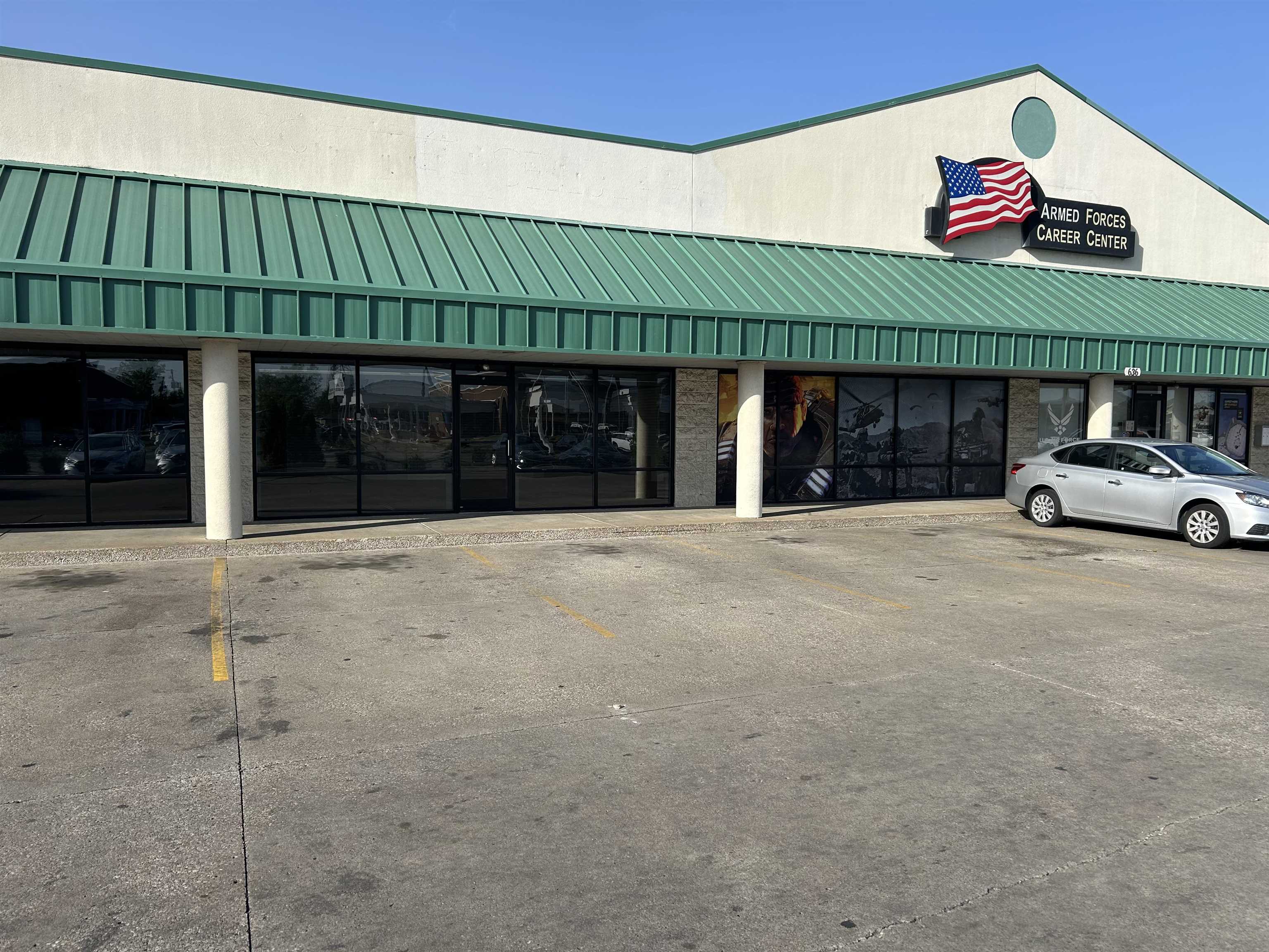 636 Southtown Blvd Unit 2, Owensboro, Kentucky 42301, ,Retail,For Sale,Southtown Blvd Unit 2,94826