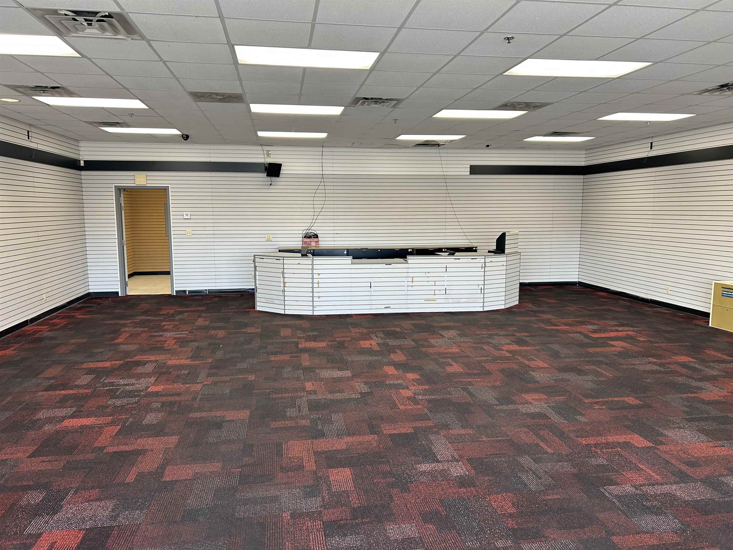 636 Southtown Blvd Unit 2, Owensboro, Kentucky 42301, ,Retail,For Sale,Southtown Blvd Unit 2,94826