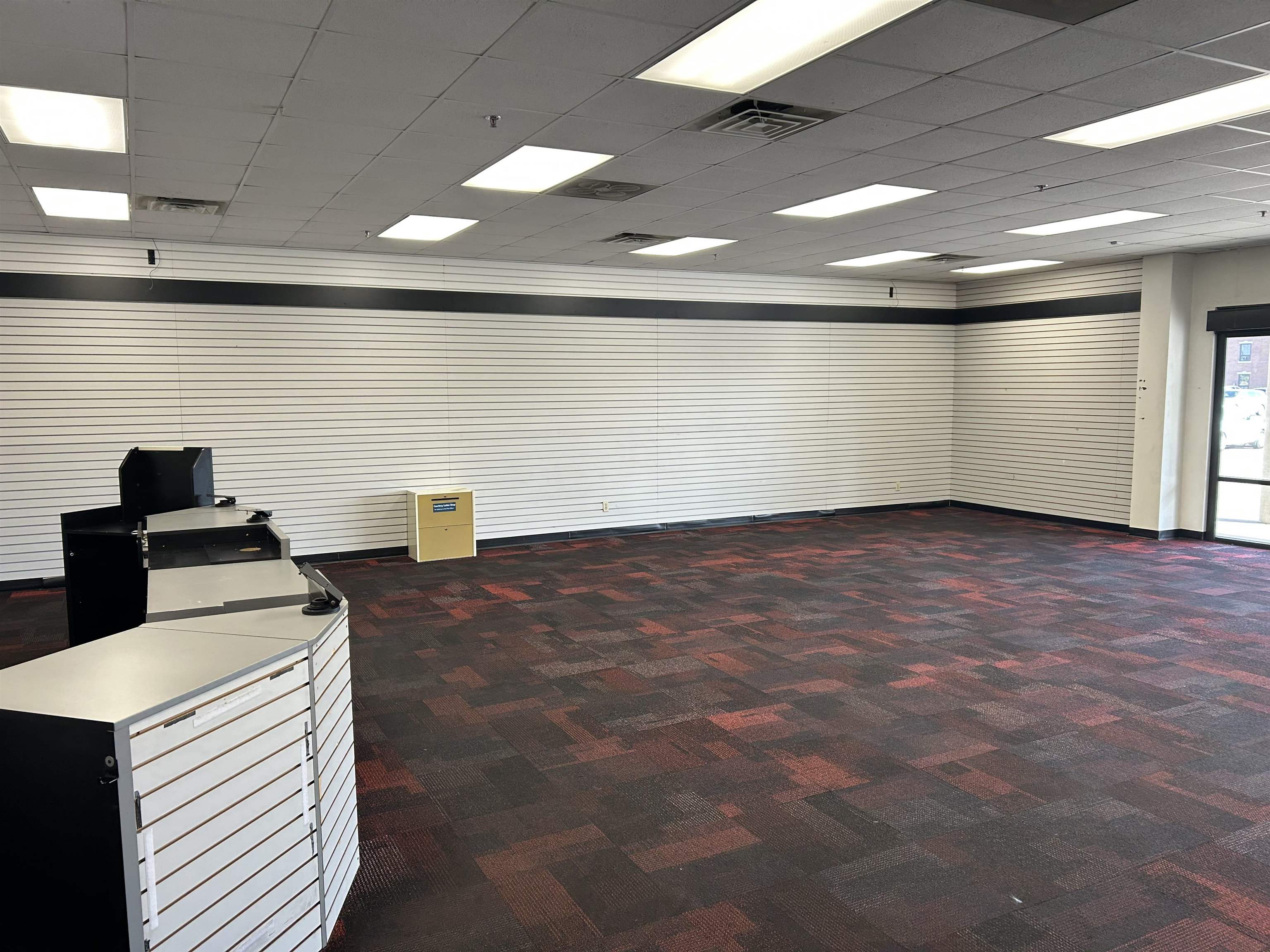 636 Southtown Blvd Unit 2, Owensboro, Kentucky 42301, ,Retail,For Sale,Southtown Blvd Unit 2,94826
