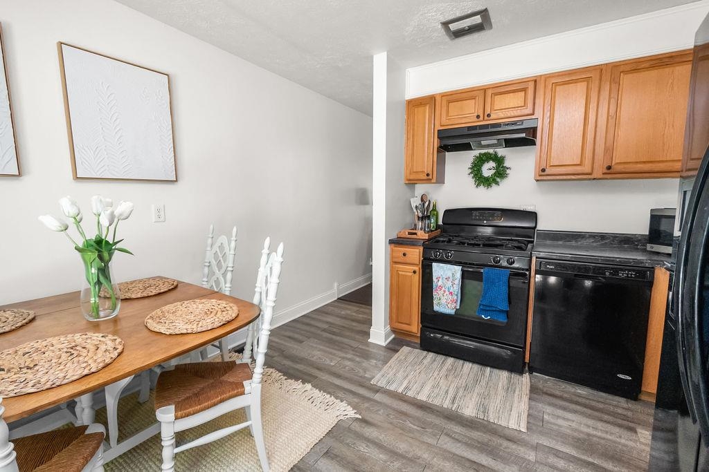 2141 Collins Dr., Owensboro, Kentucky 42301, 3 Bedrooms Bedrooms, ,1 BathroomBathrooms,Single Family Residence,For Sale,Collins Dr.,94828