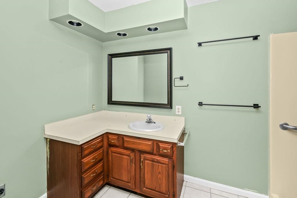 1664 Roosevelt Rd, Owensboro, Kentucky 42301, 4 Bedrooms Bedrooms, ,4 BathroomsBathrooms,Single Family Residence,For Sale,Roosevelt Rd,94835