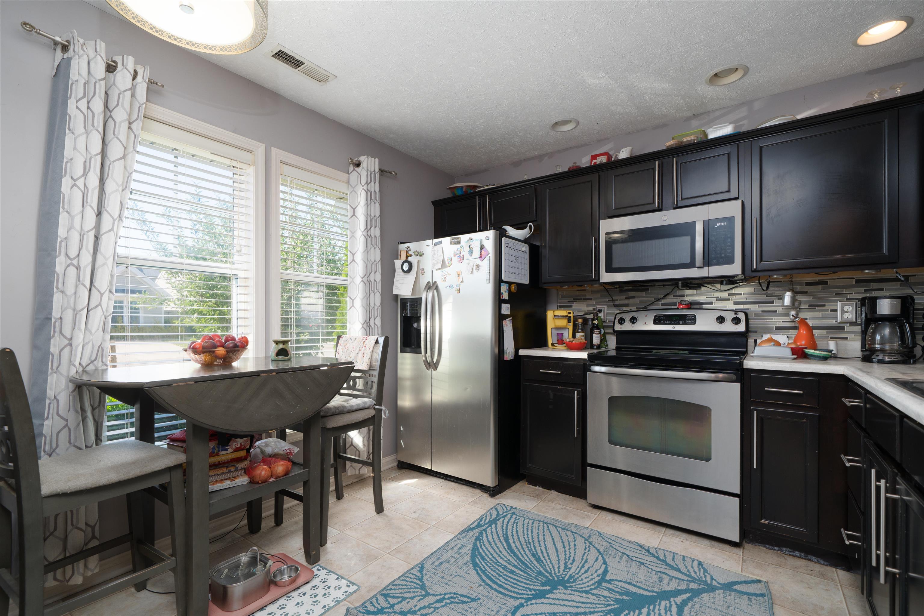 2134 Village Run, Owensboro, Kentucky 42303, 2 Bedrooms Bedrooms, ,2 BathroomsBathrooms,Single Family Residence,For Sale,Village Run,94840