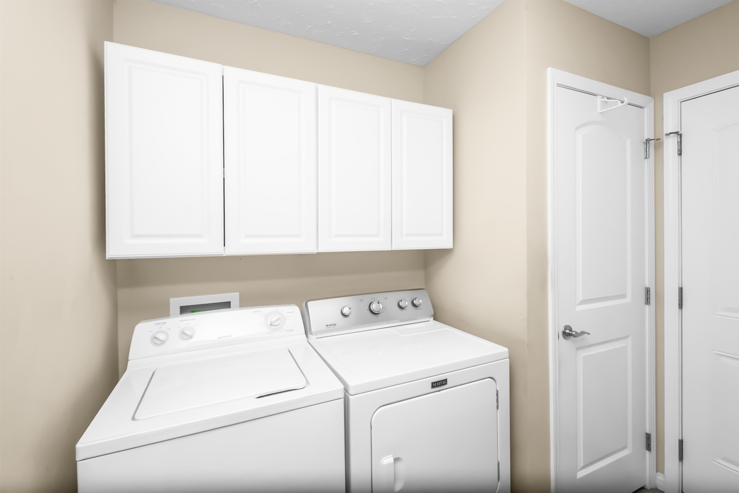 2400 Winning Colors Way, Owensboro, Kentucky 42301, 3 Bedrooms Bedrooms, ,2 BathroomsBathrooms,Single Family Residence,For Sale,Winning Colors Way,94844