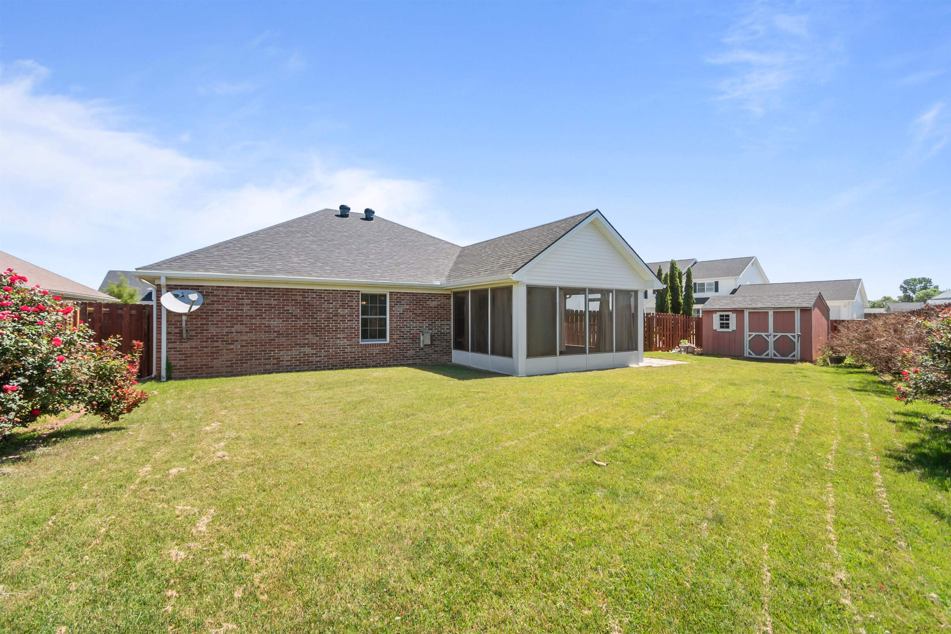 2400 Winning Colors Way, Owensboro, Kentucky 42301, 3 Bedrooms Bedrooms, ,2 BathroomsBathrooms,Single Family Residence,For Sale,Winning Colors Way,94844