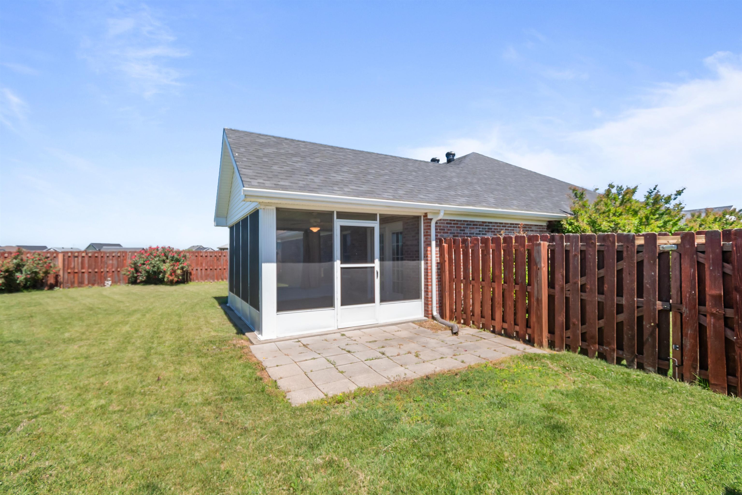 2400 Winning Colors Way, Owensboro, Kentucky 42301, 3 Bedrooms Bedrooms, ,2 BathroomsBathrooms,Single Family Residence,For Sale,Winning Colors Way,94844