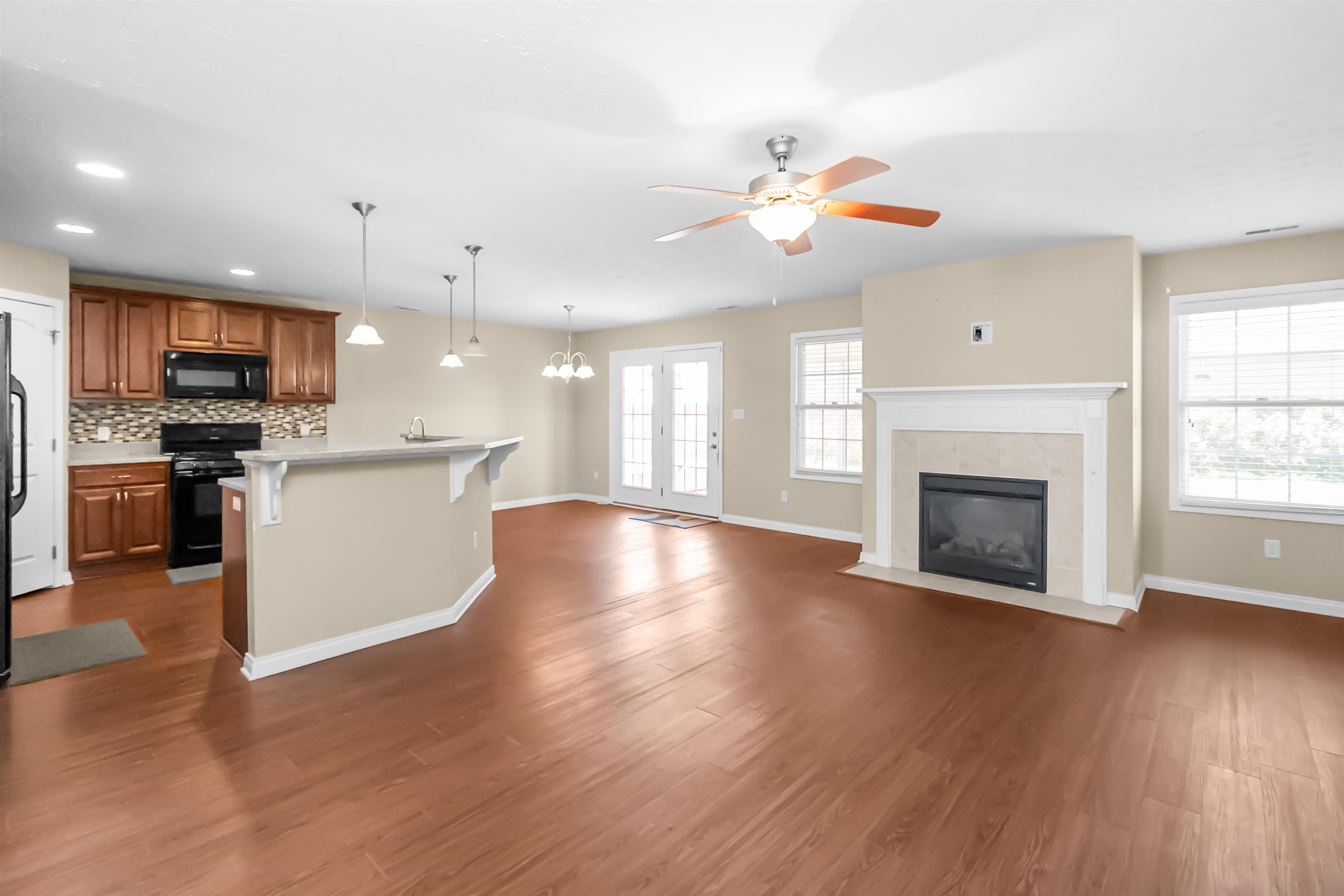 2400 Winning Colors Way, Owensboro, Kentucky 42301, 3 Bedrooms Bedrooms, ,2 BathroomsBathrooms,Single Family Residence,For Sale,Winning Colors Way,94844
