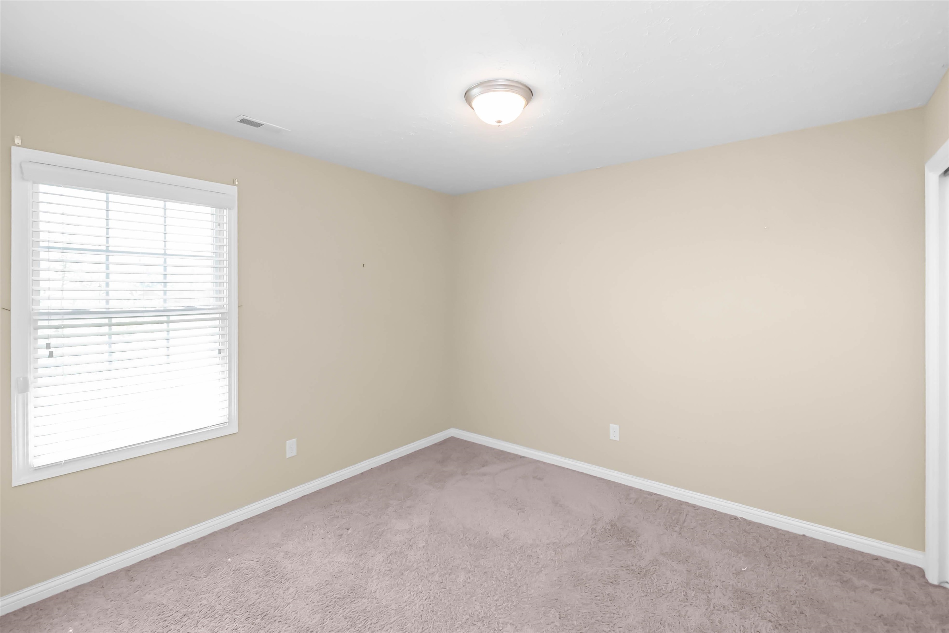 2400 Winning Colors Way, Owensboro, Kentucky 42301, 3 Bedrooms Bedrooms, ,2 BathroomsBathrooms,Single Family Residence,For Sale,Winning Colors Way,94844