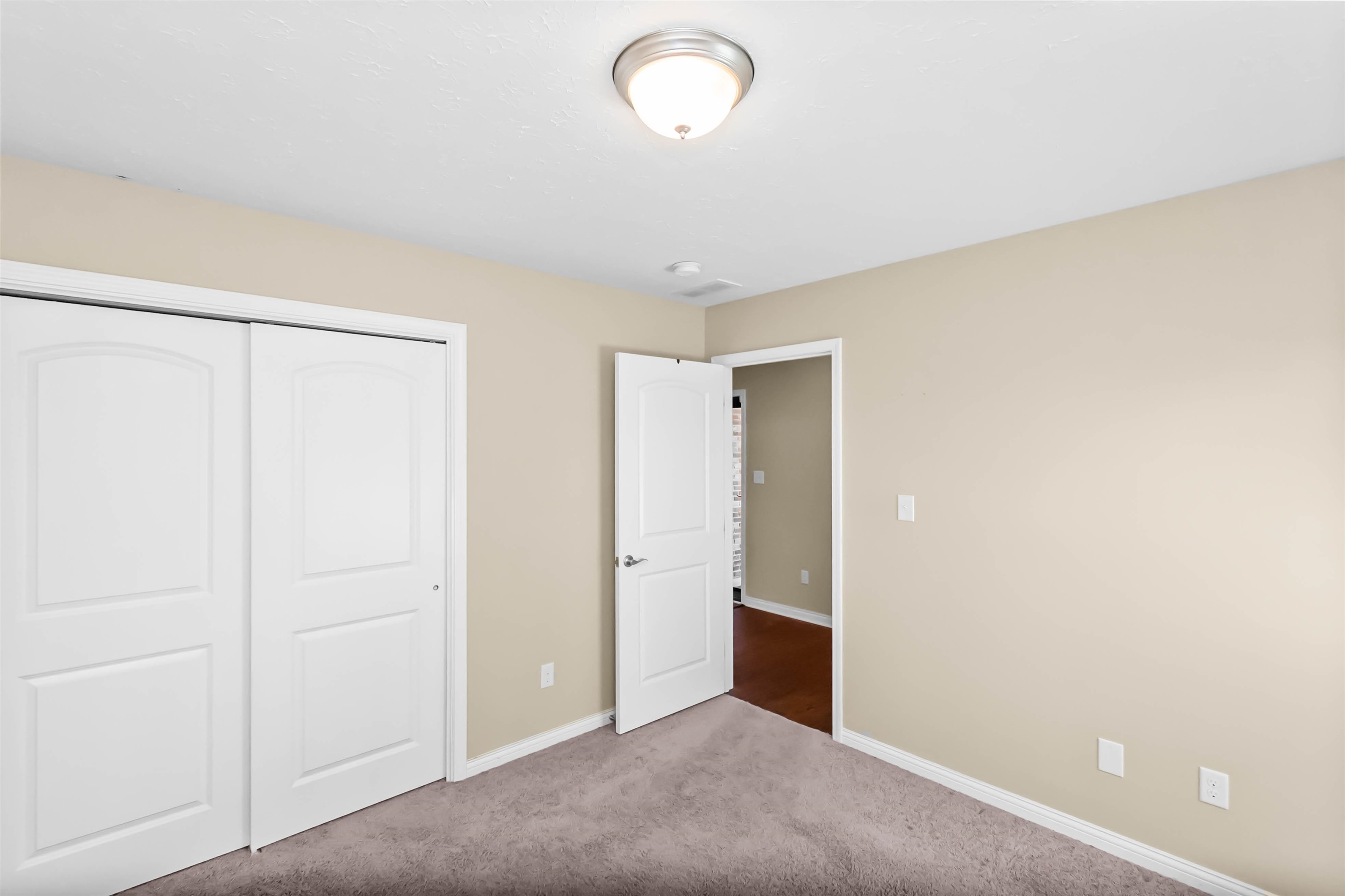 2400 Winning Colors Way, Owensboro, Kentucky 42301, 3 Bedrooms Bedrooms, ,2 BathroomsBathrooms,Single Family Residence,For Sale,Winning Colors Way,94844