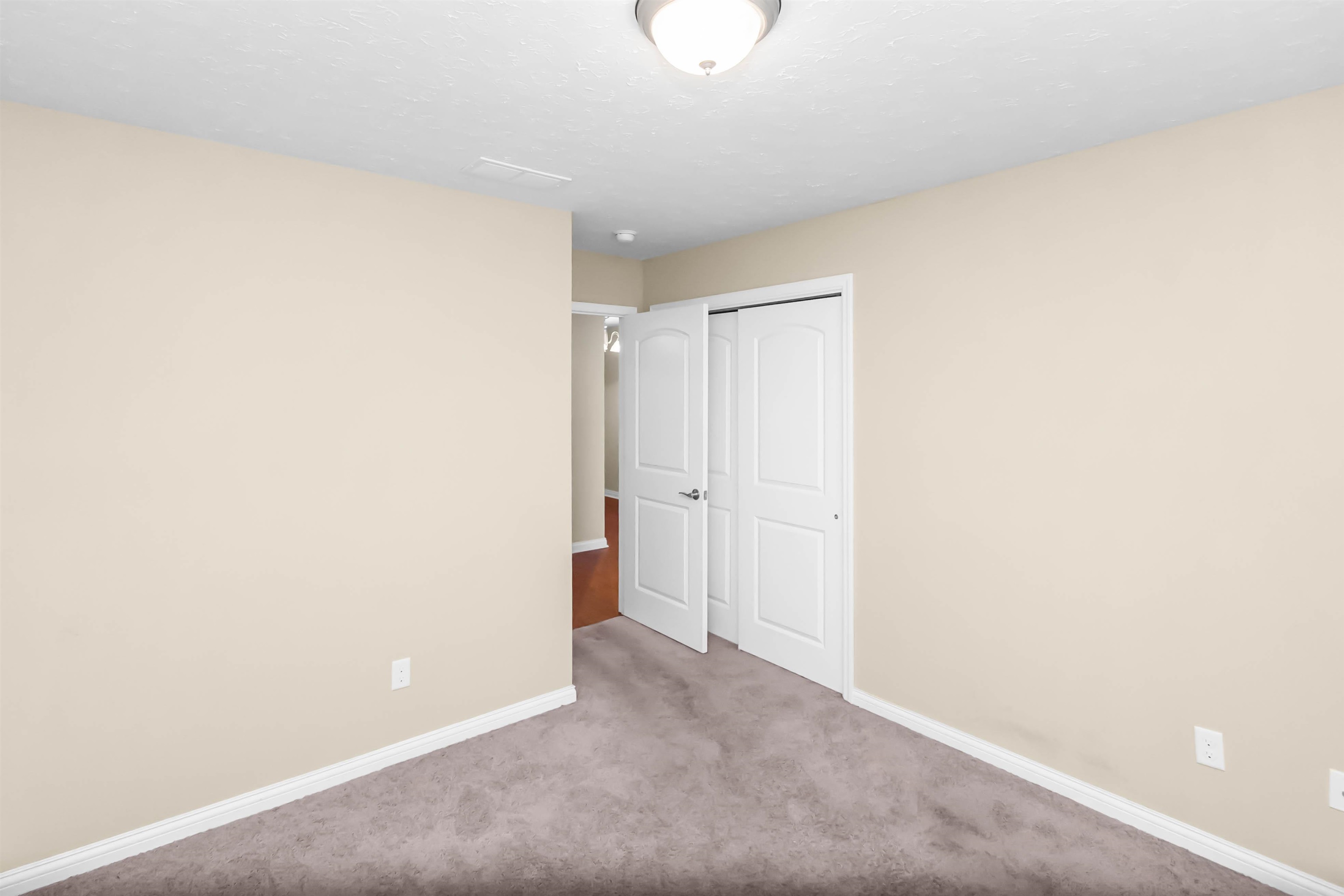 2400 Winning Colors Way, Owensboro, Kentucky 42301, 3 Bedrooms Bedrooms, ,2 BathroomsBathrooms,Single Family Residence,For Sale,Winning Colors Way,94844