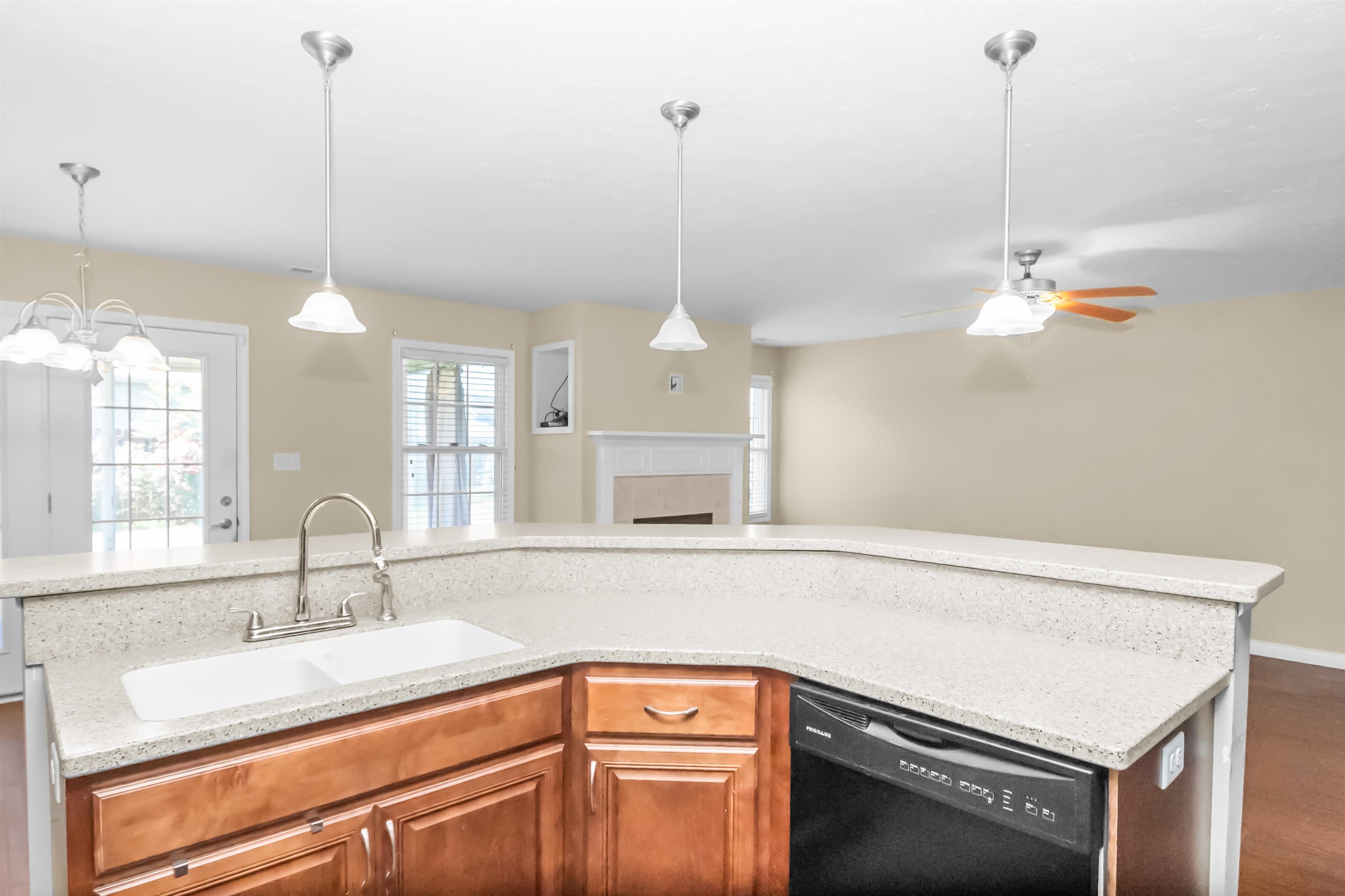 2400 Winning Colors Way, Owensboro, Kentucky 42301, 3 Bedrooms Bedrooms, ,2 BathroomsBathrooms,Single Family Residence,For Sale,Winning Colors Way,94844
