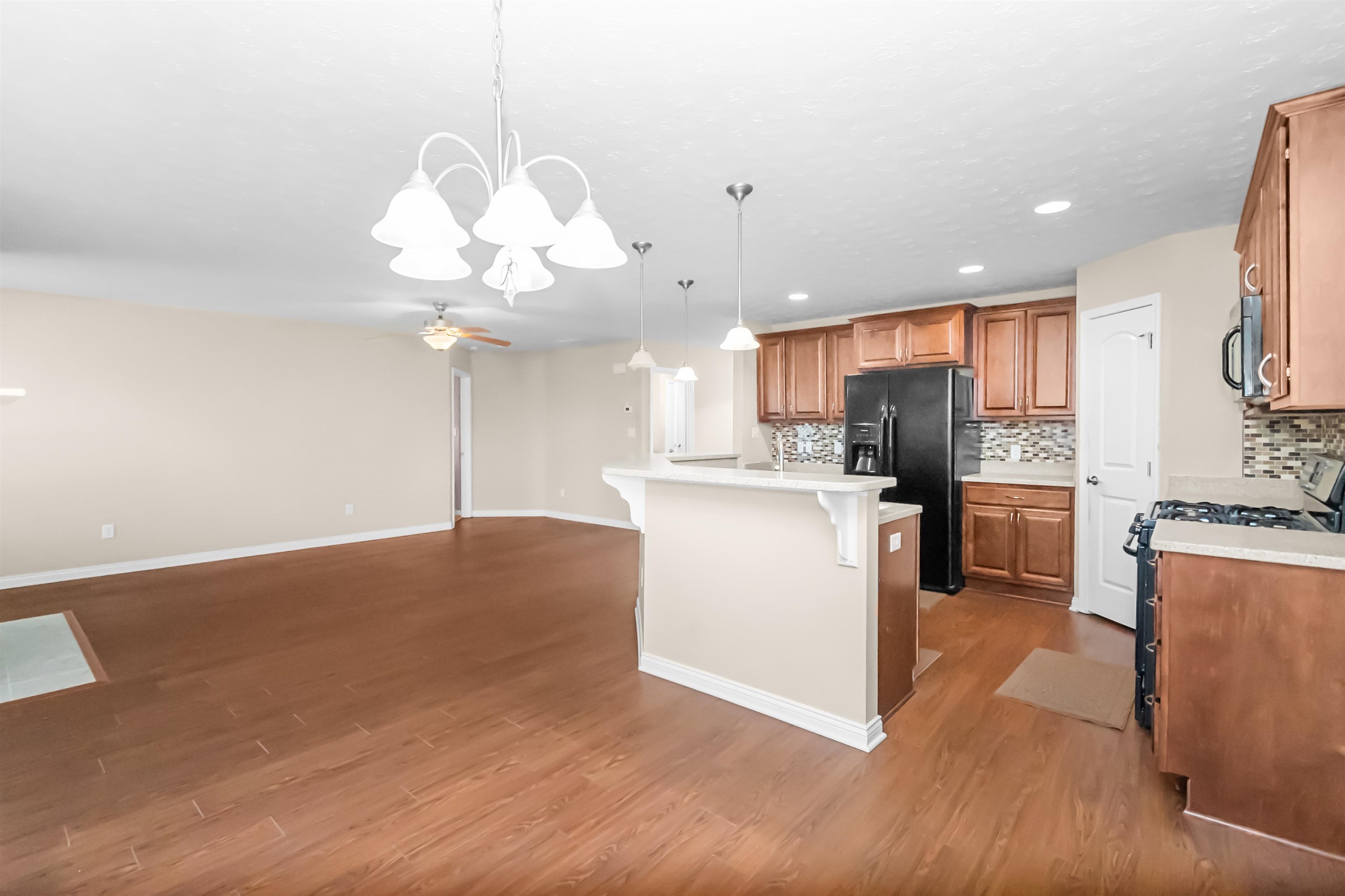 2400 Winning Colors Way, Owensboro, Kentucky 42301, 3 Bedrooms Bedrooms, ,2 BathroomsBathrooms,Single Family Residence,For Sale,Winning Colors Way,94844