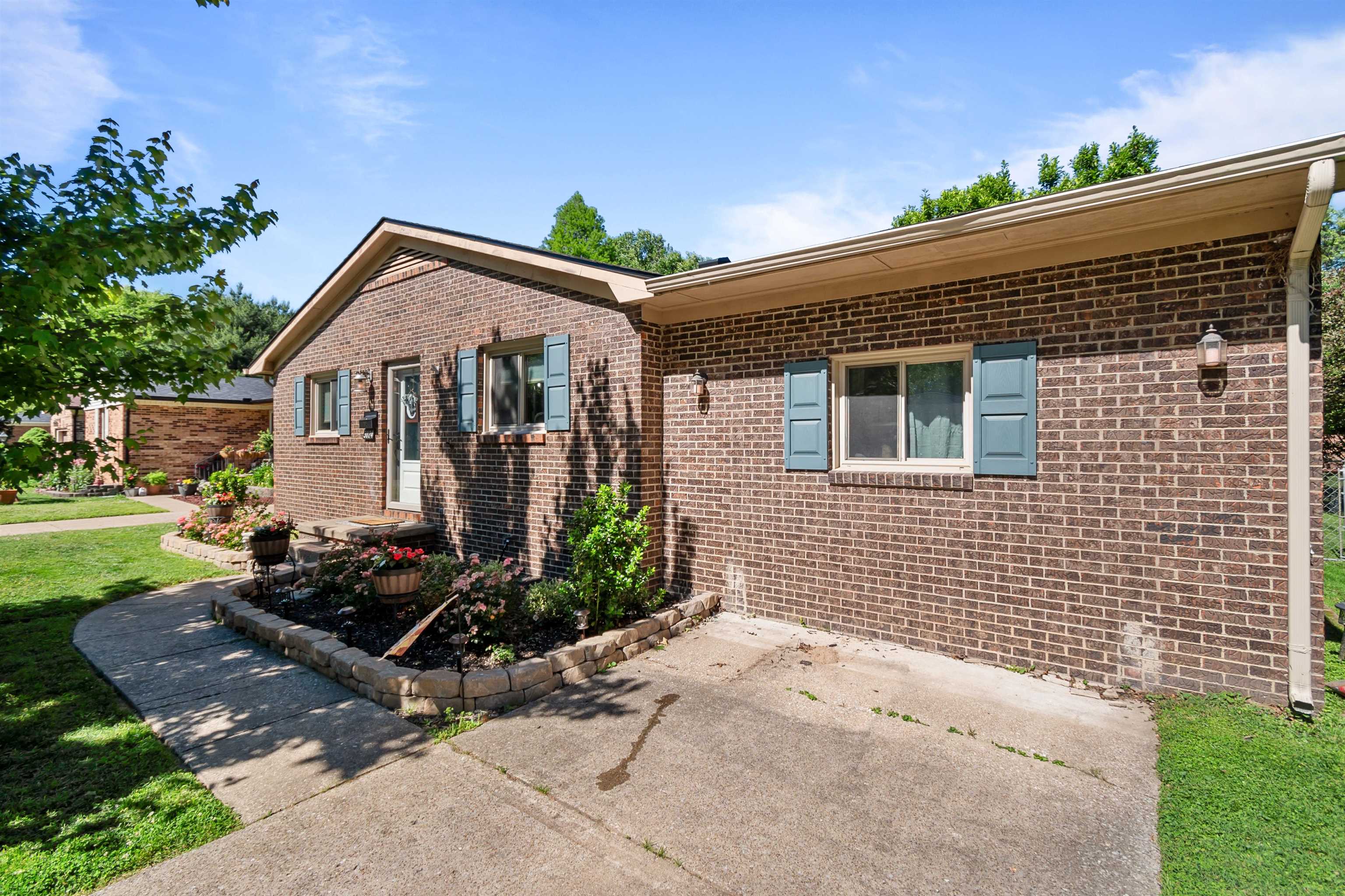 3024 Quincy Ct., Owensboro, Kentucky 42303, 3 Bedrooms Bedrooms, ,2 BathroomsBathrooms,Single Family Residence,For Sale,Quincy Ct.,94845