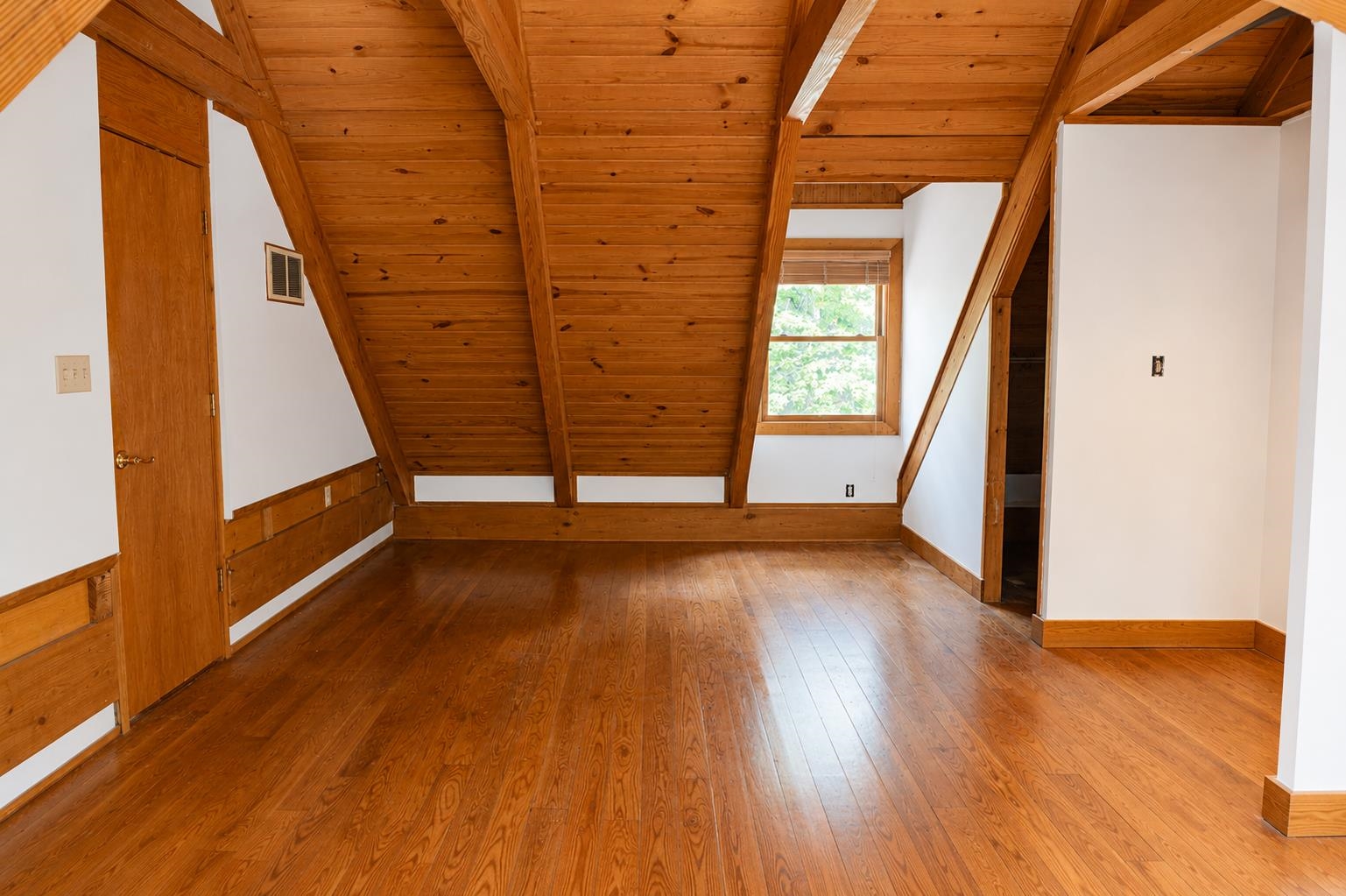 400 Forest Ln, Whitesville, Kentucky 42378, 3 Bedrooms Bedrooms, ,2 BathroomsBathrooms,Cabin,For Sale,Forest Ln,94879
