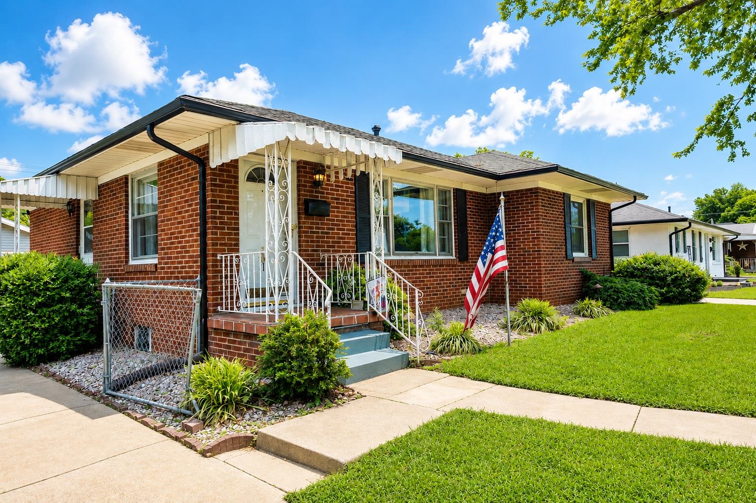 301 Redbud Road, Owensboro, Kentucky 42303-2463, 4 Bedrooms Bedrooms, ,2 BathroomsBathrooms,Single Family Residence,For Sale,Redbud Road,94881