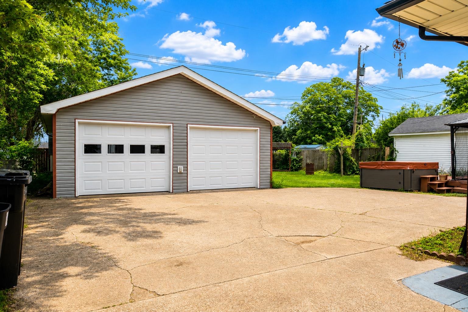 301 Redbud Road, Owensboro, Kentucky 42303-2463, 4 Bedrooms Bedrooms, ,2 BathroomsBathrooms,Single Family Residence,For Sale,Redbud Road,94881