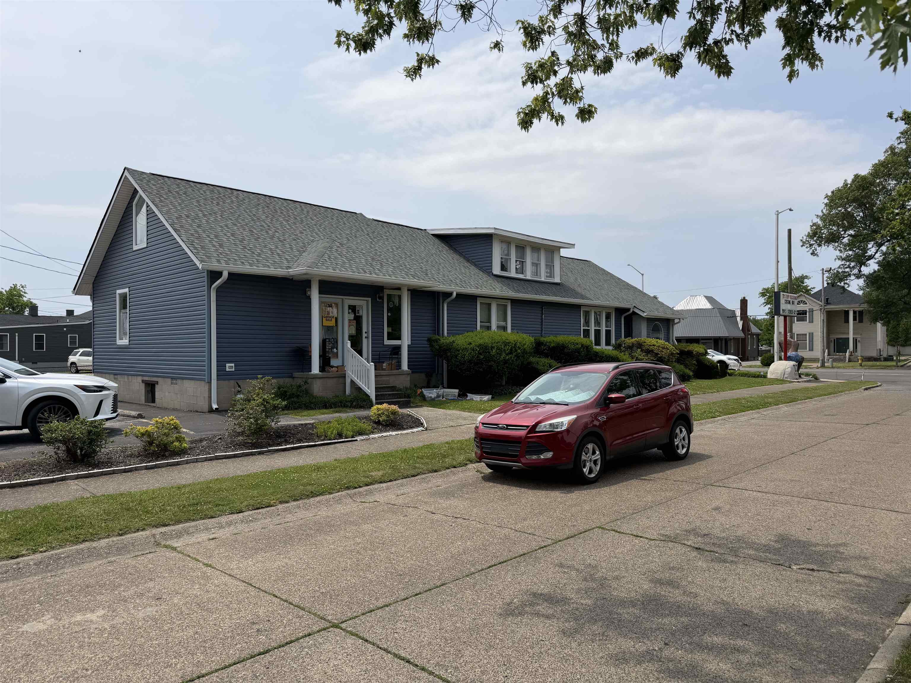 2201 Frederica Street, Owensboro, Kentucky 42301, ,Mixed Use,For Sale,Frederica Street,94890