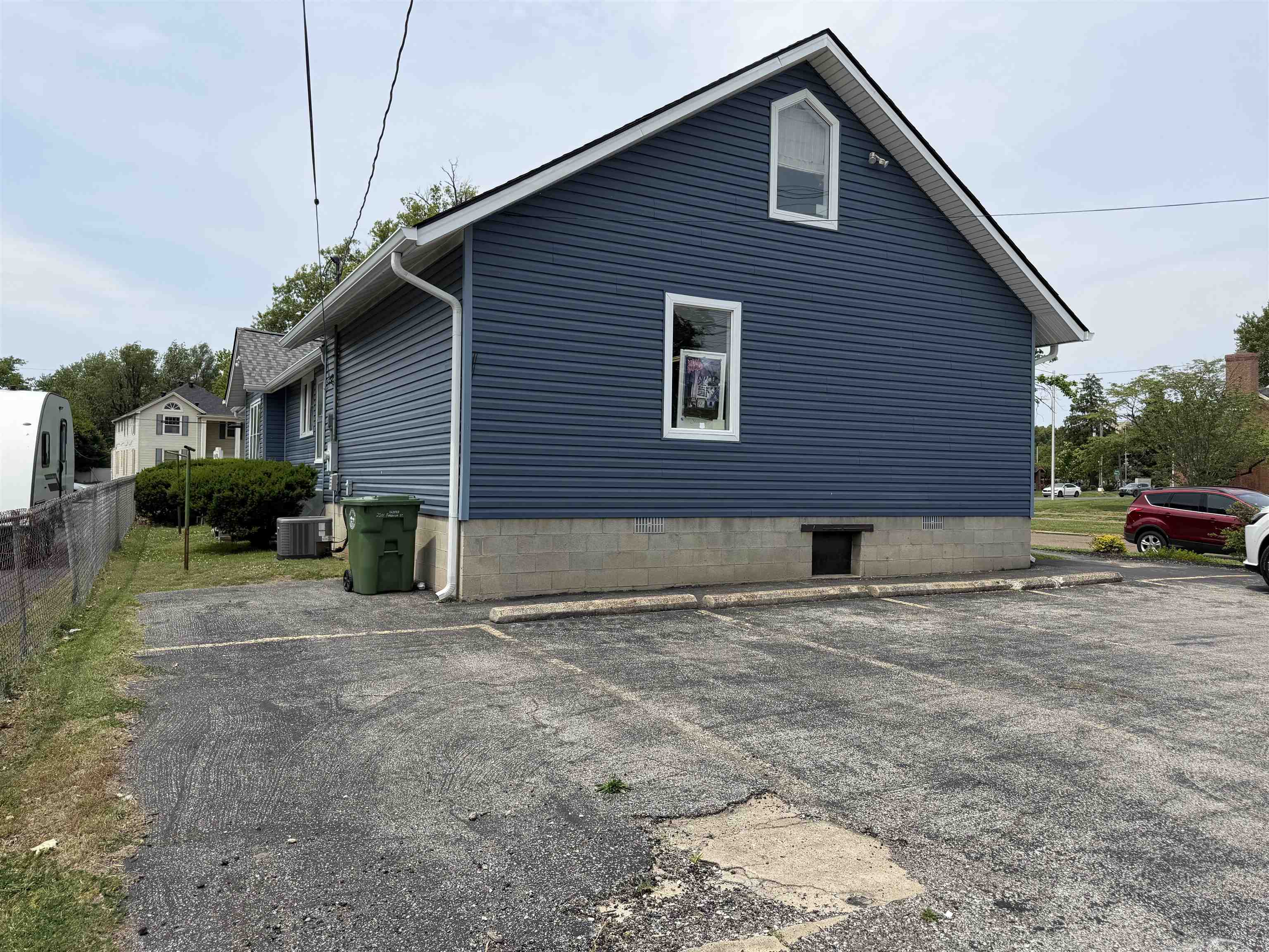 2201 Frederica Street, Owensboro, Kentucky 42301, ,Mixed Use,For Sale,Frederica Street,94890