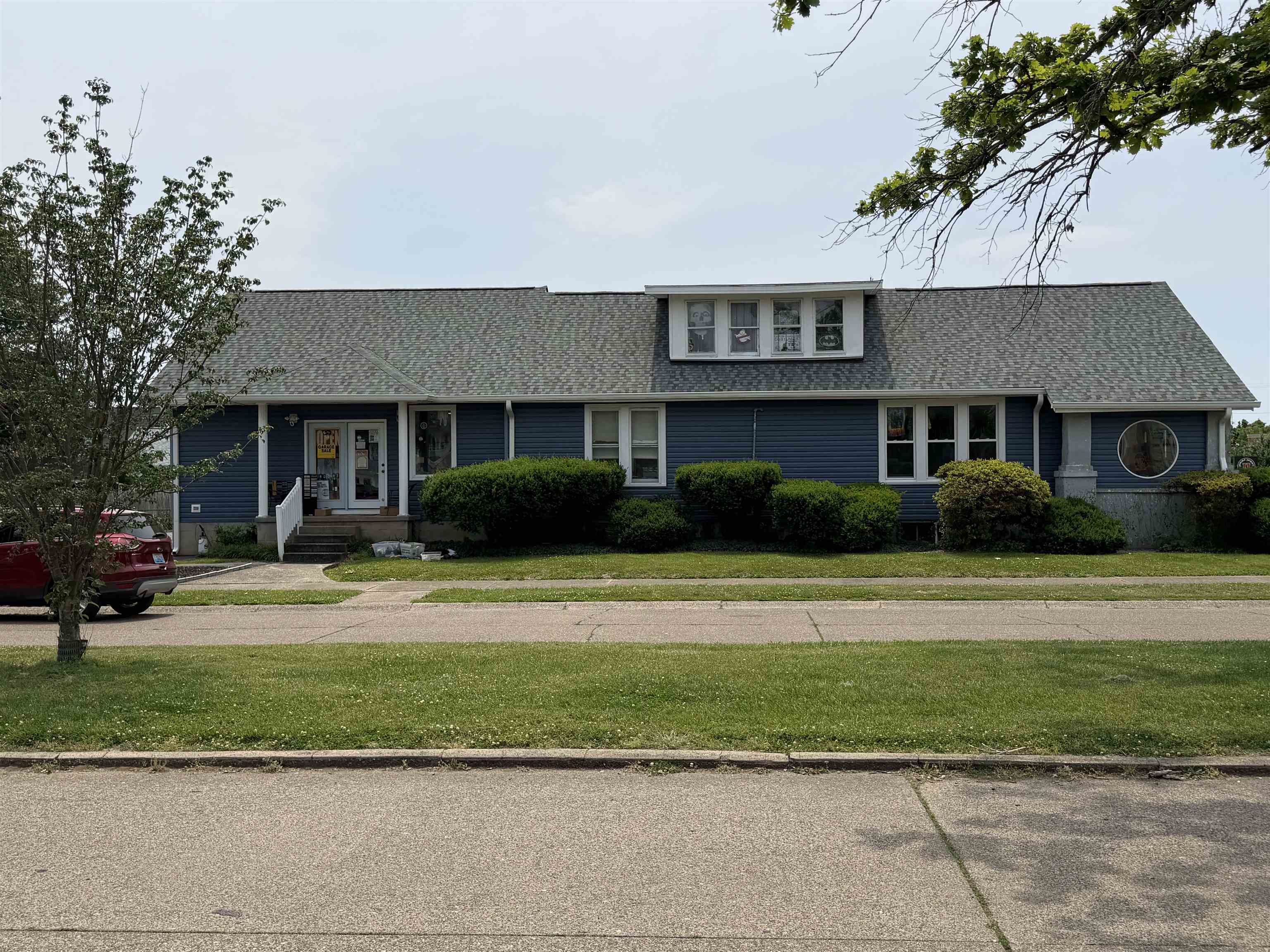 2201 Frederica Street, Owensboro, Kentucky 42301, ,Mixed Use,For Sale,Frederica Street,94890
