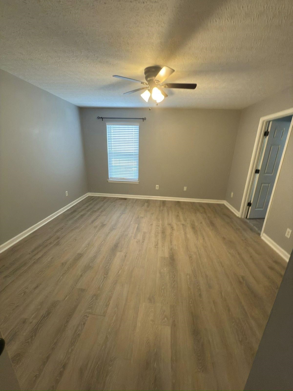 577 Meridian Drive, Bowling Green, Kentucky 42101, 3 Bedrooms Bedrooms, ,2 BathroomsBathrooms,Single Family Residence,For Sale,Meridian Drive,94903