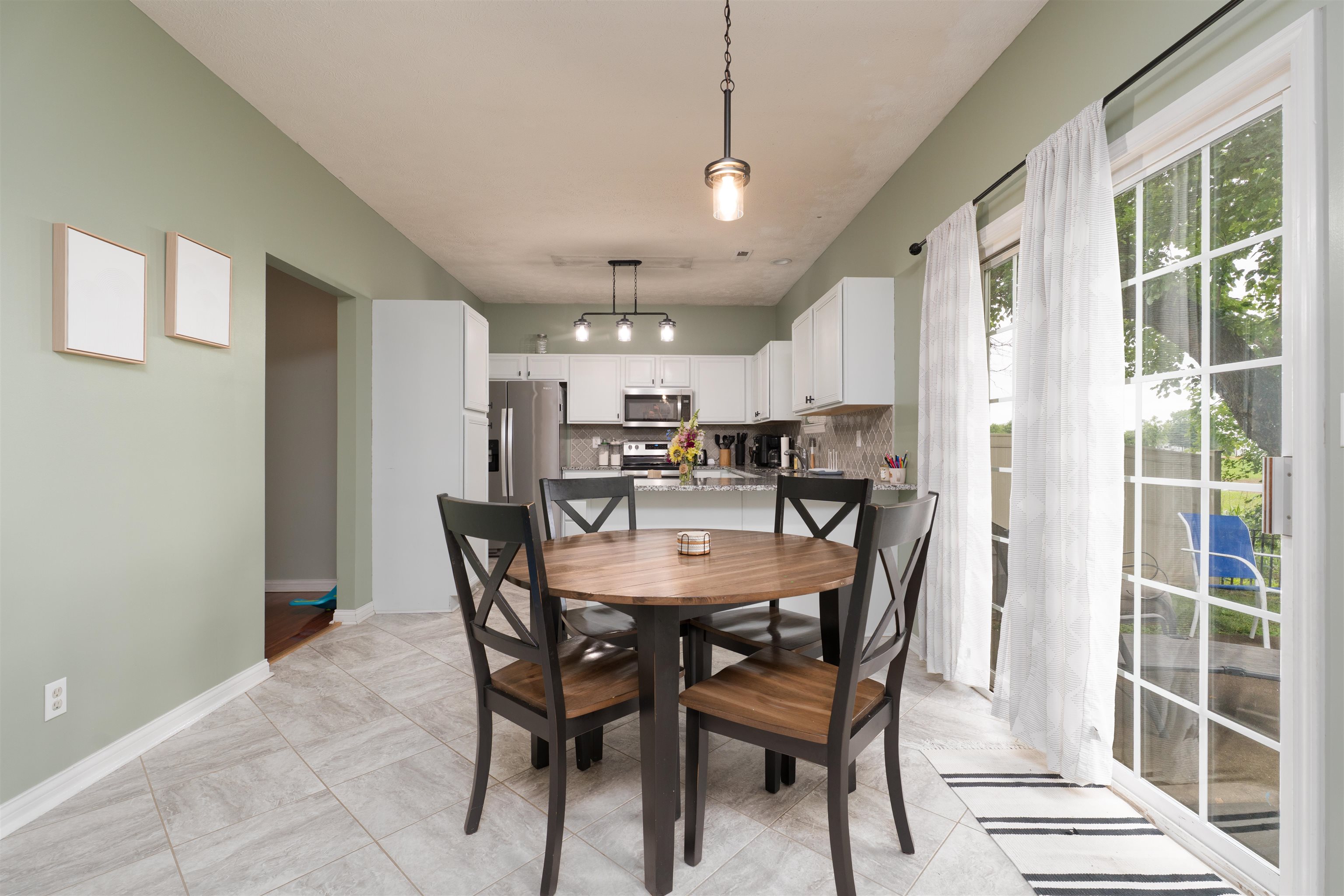 2643 Daffodil Court, Henderson, Kentucky 42420, 3 Bedrooms Bedrooms, ,2 BathroomsBathrooms,Single Family Residence,For Sale,Daffodil Court,94912