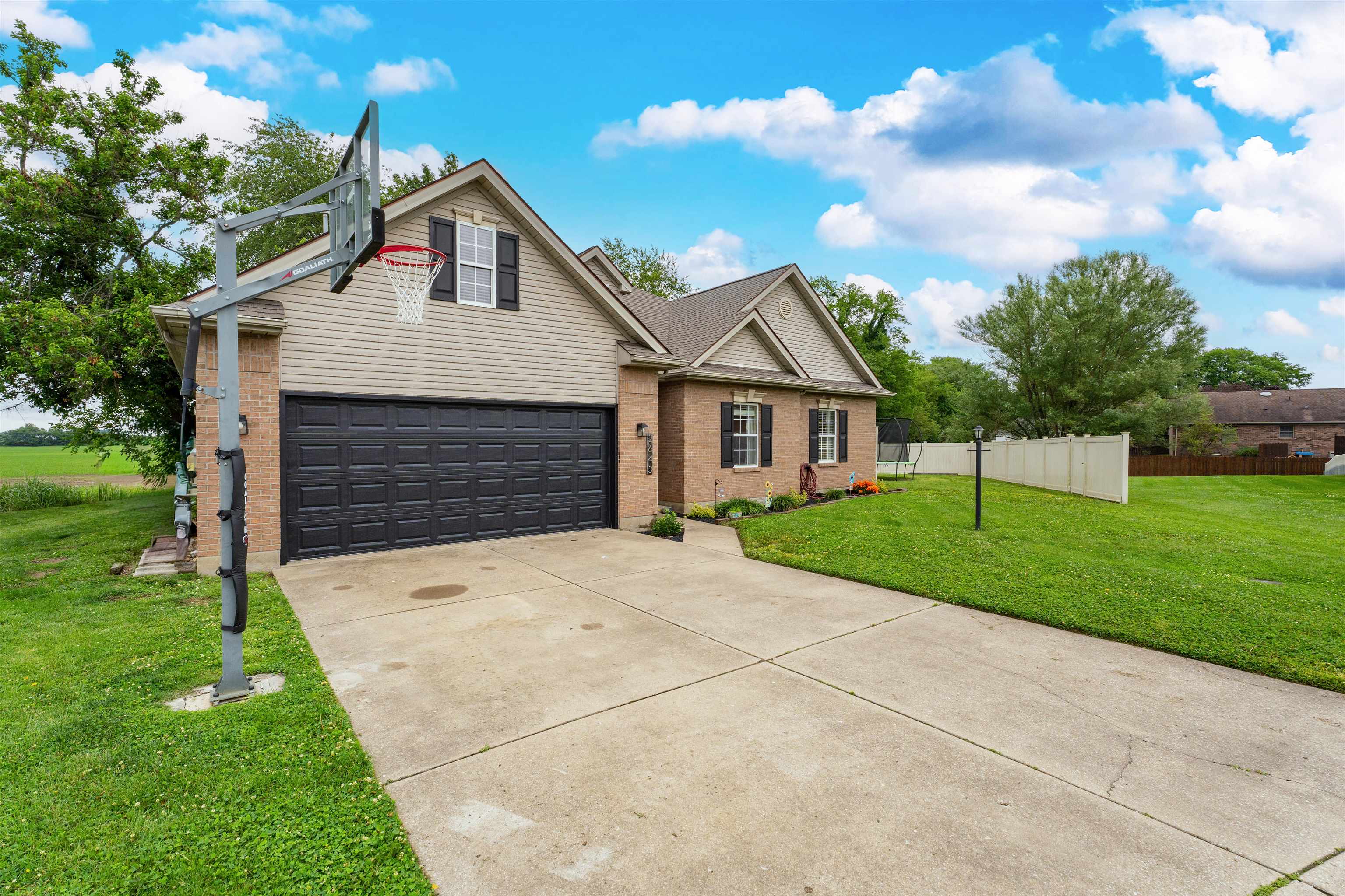 2643 Daffodil Court, Henderson, Kentucky 42420, 3 Bedrooms Bedrooms, ,2 BathroomsBathrooms,Single Family Residence,For Sale,Daffodil Court,94912