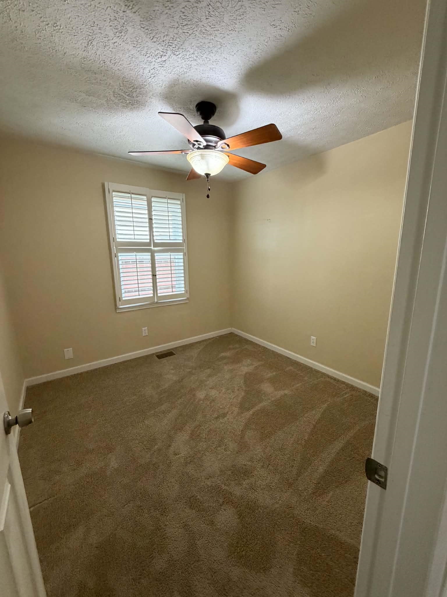 632 Amherst Dr, Owensboro, Kentucky 42303-7301, 4 Bedrooms Bedrooms, ,1 BathroomBathrooms,Single Family Residence,For Sale,Amherst Dr,94963