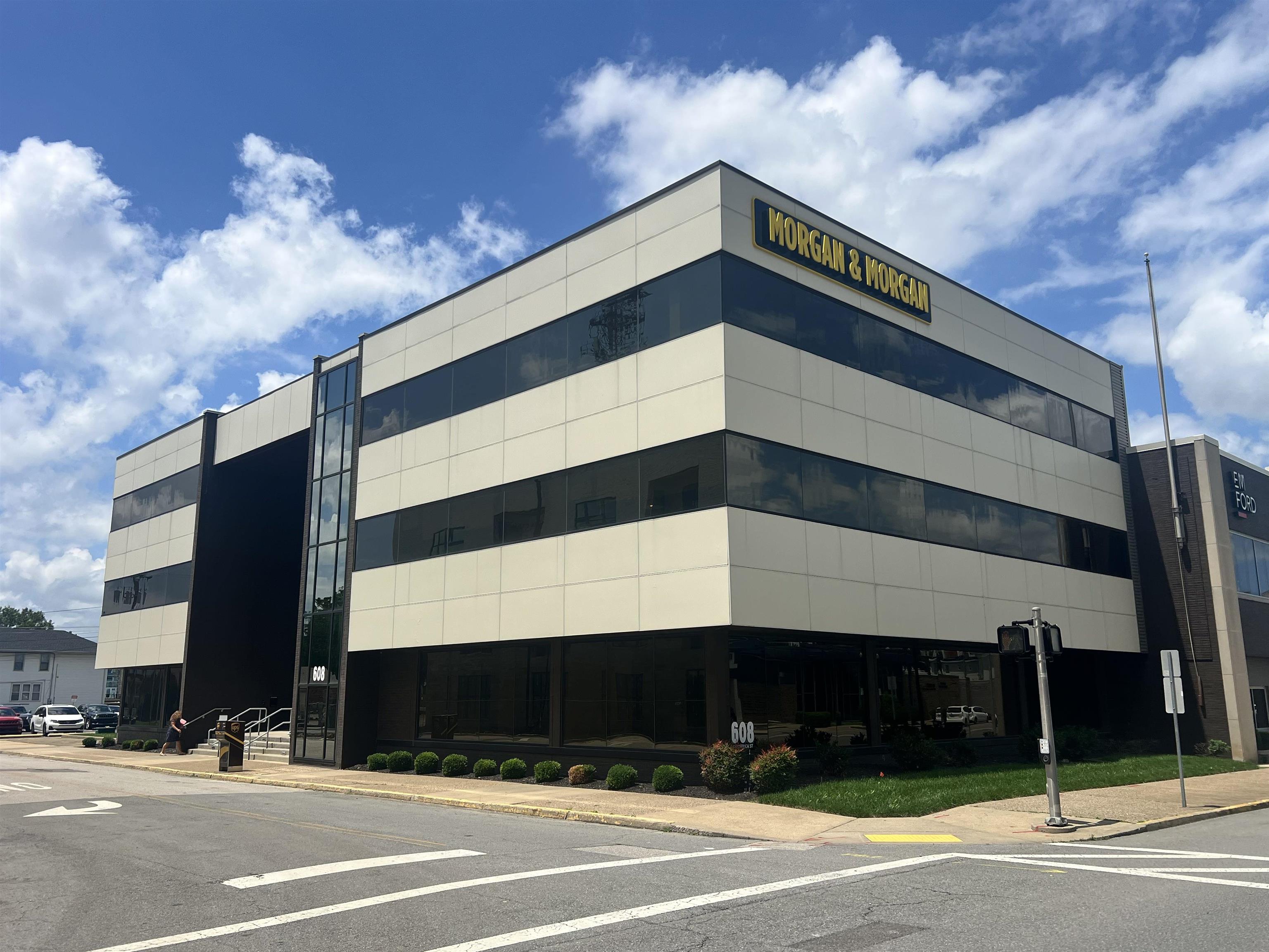 608 Frederica Street, Owensboro, Kentucky 42301, ,Office,For Sale,Frederica Street,94966