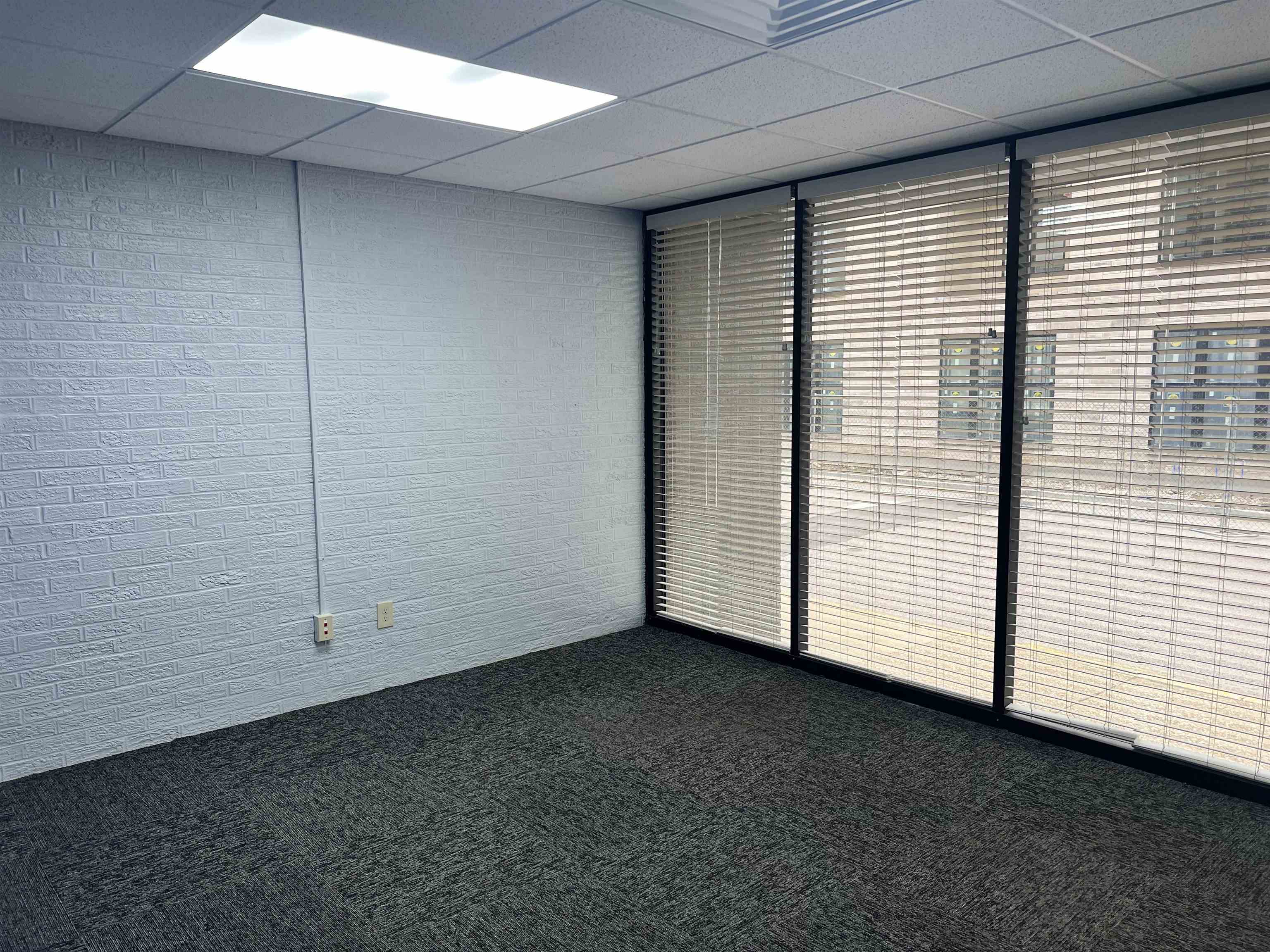 608 Frederica Street, Owensboro, Kentucky 42301, ,Office,For Sale,Frederica Street,94966