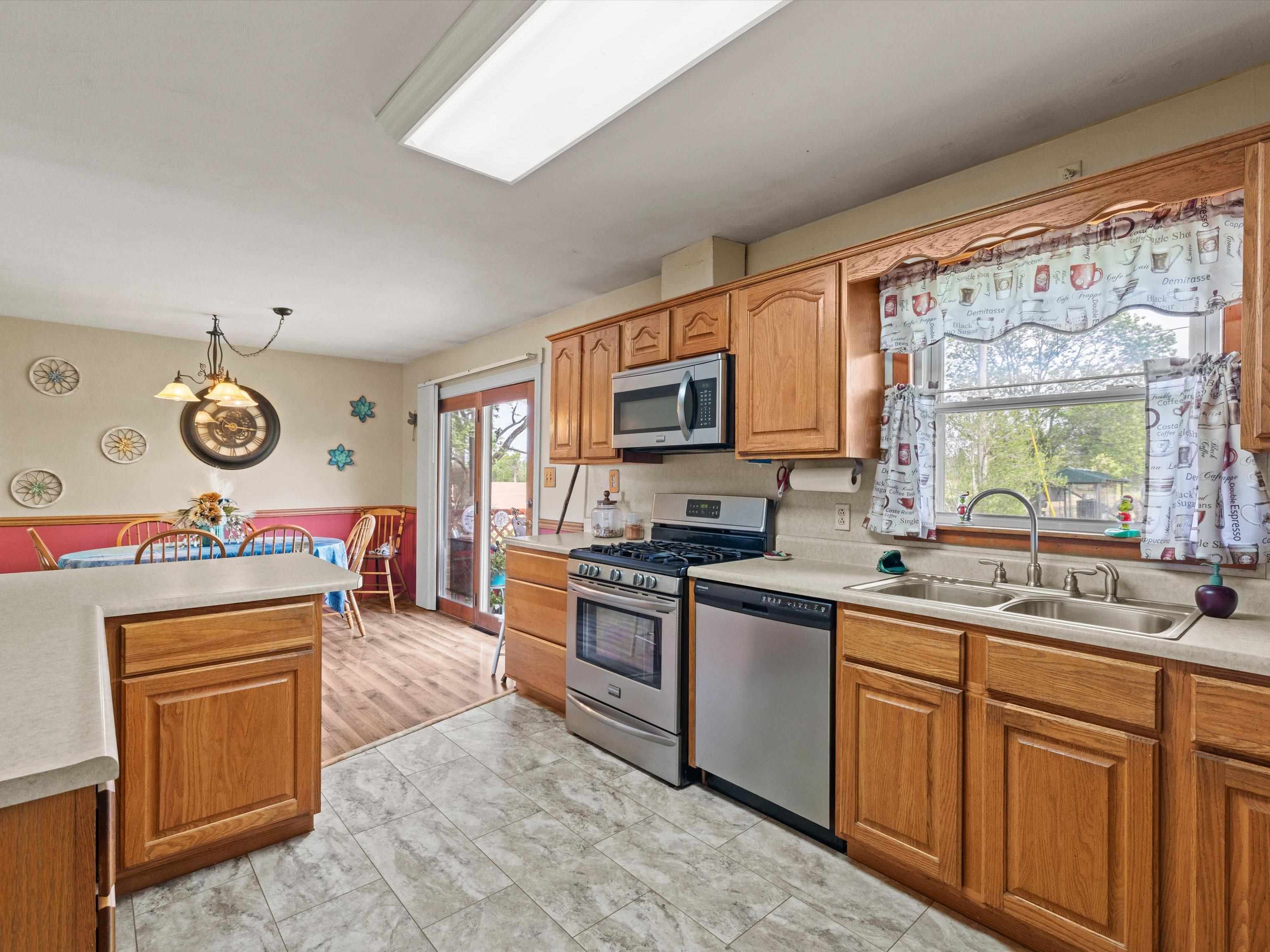 7365 Crooked Creek Rd, Owensboro, Kentucky 42301, 4 Bedrooms Bedrooms, ,2 BathroomsBathrooms,Single Family Residence,For Sale,Crooked Creek Rd,94980