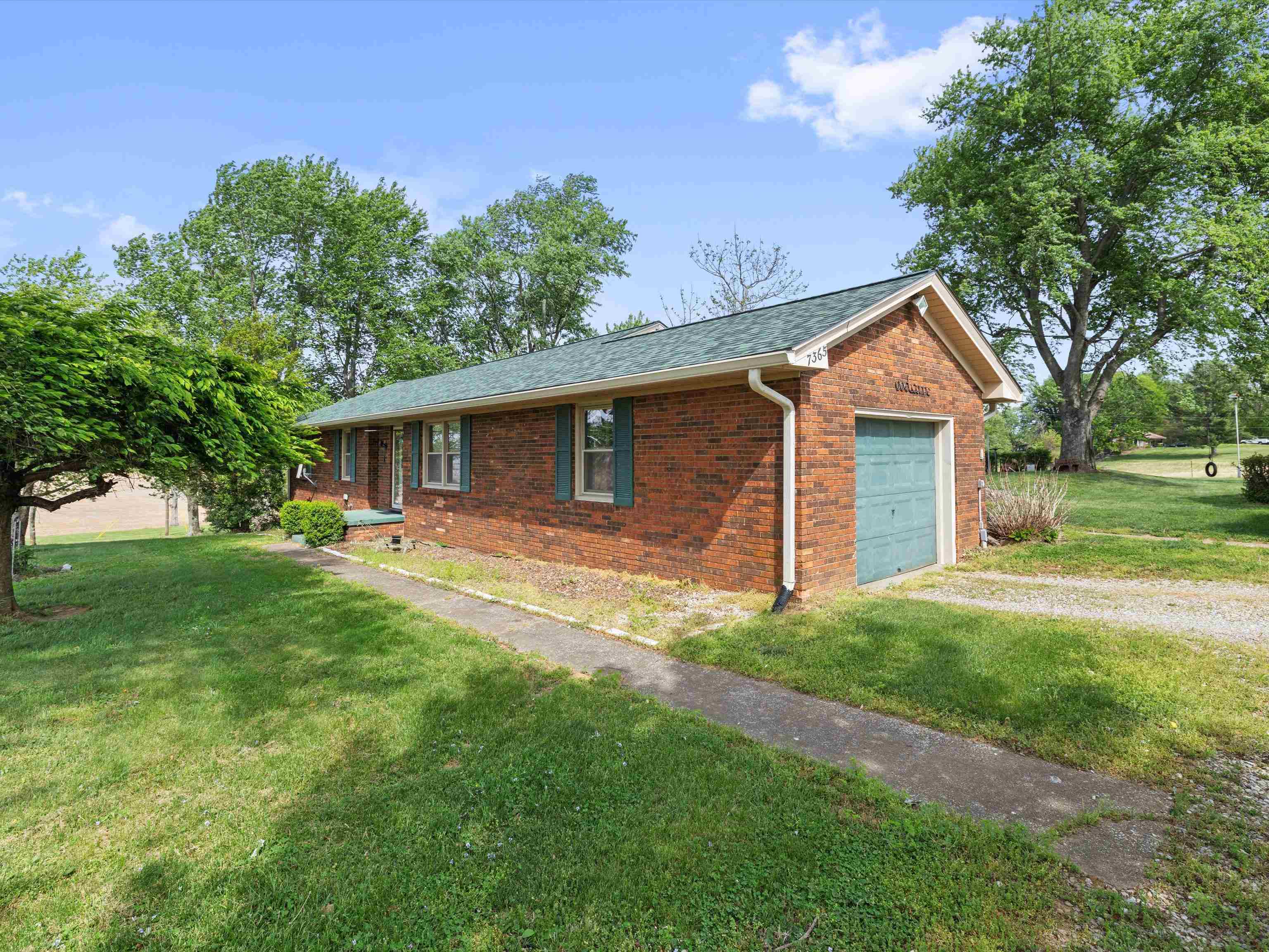7365 Crooked Creek Rd, Owensboro, Kentucky 42301, 4 Bedrooms Bedrooms, ,2 BathroomsBathrooms,Single Family Residence,For Sale,Crooked Creek Rd,94980