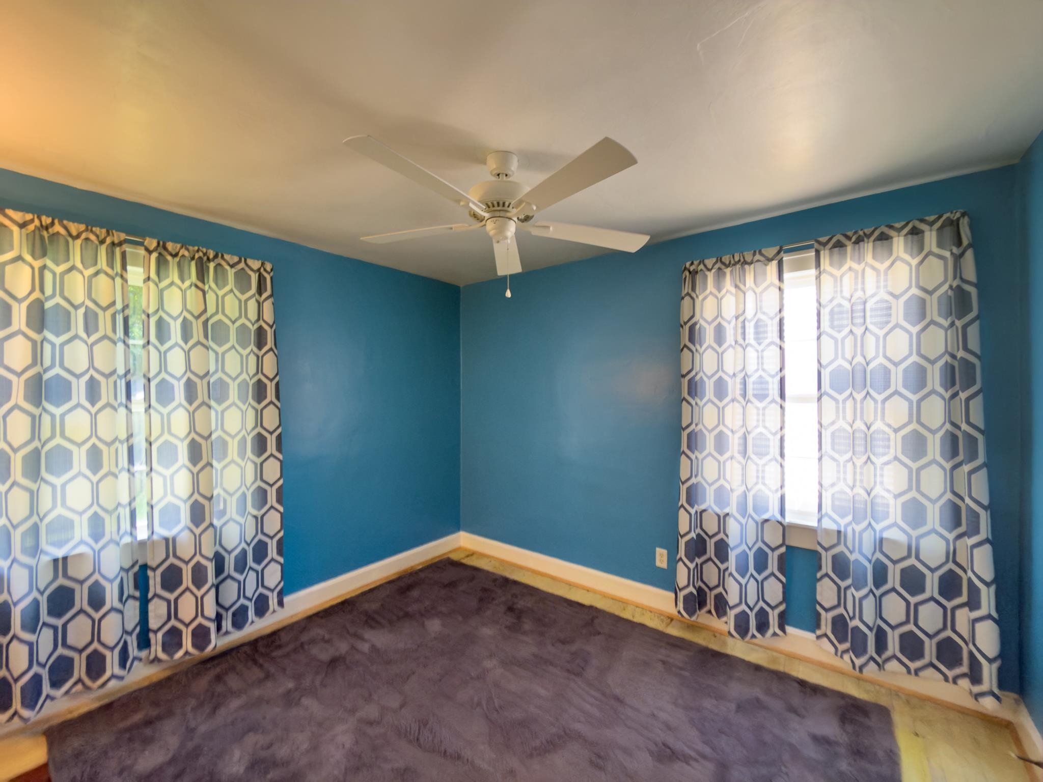 820 20th St, Owensboro, Kentucky 42303, 2 Bedrooms Bedrooms, ,1 BathroomBathrooms,Single Family Residence,For Sale,20th St,95004