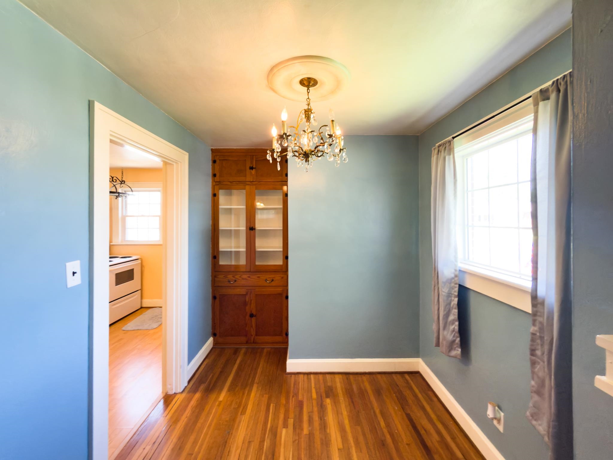 820 20th St, Owensboro, Kentucky 42303, 2 Bedrooms Bedrooms, ,1 BathroomBathrooms,Single Family Residence,For Sale,20th St,95004