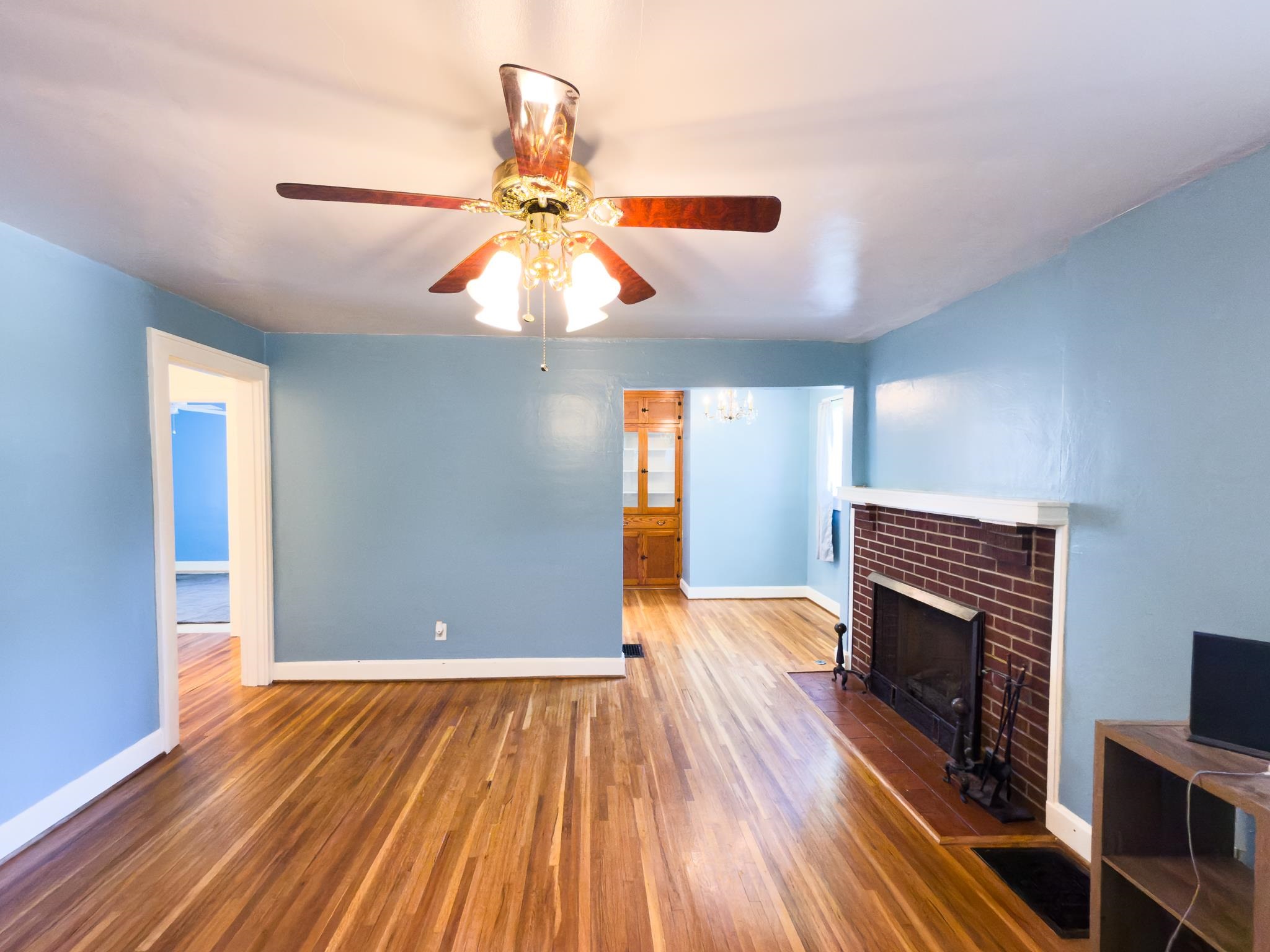820 20th St, Owensboro, Kentucky 42303, 2 Bedrooms Bedrooms, ,1 BathroomBathrooms,Single Family Residence,For Sale,20th St,95004