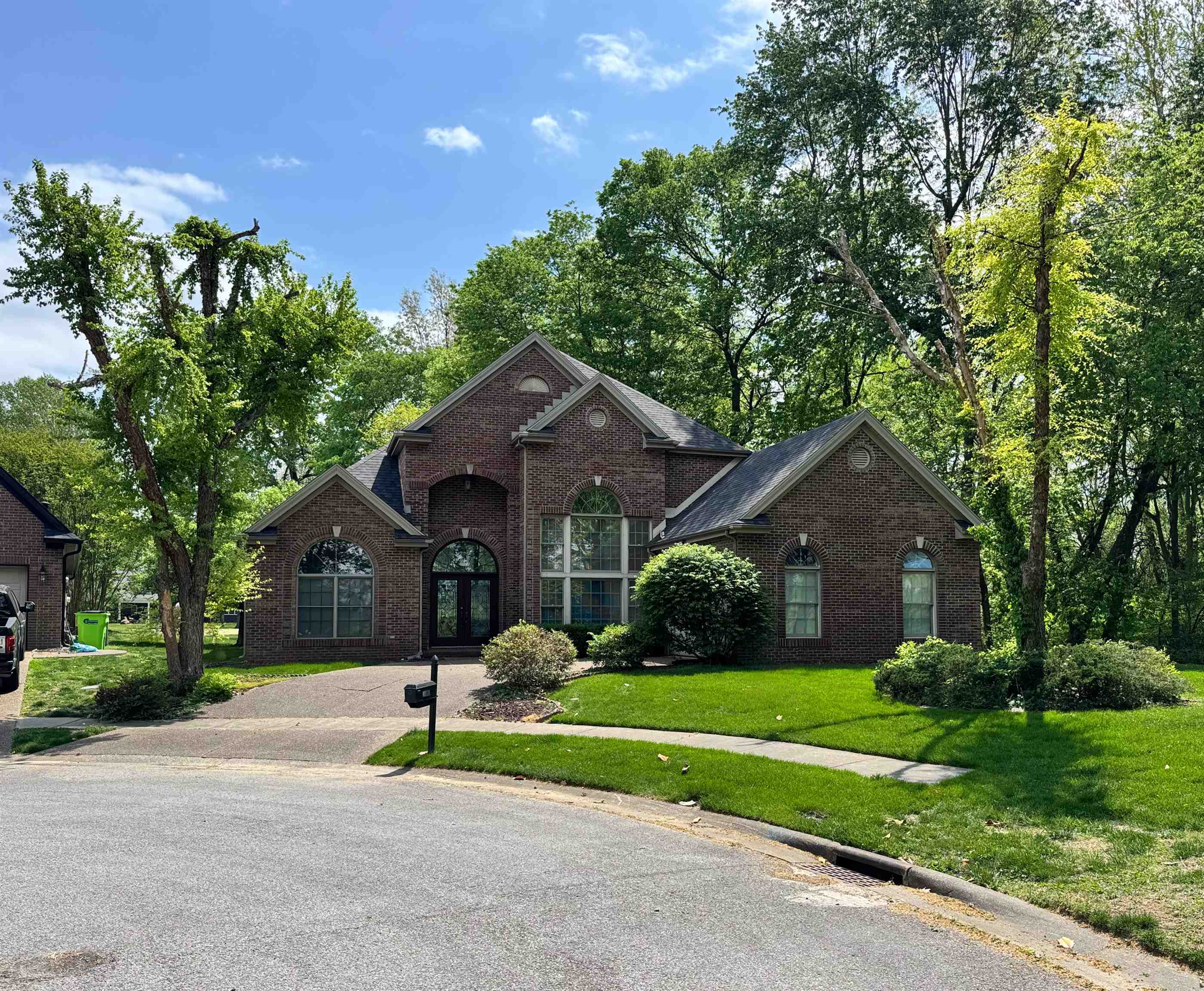 1400 Kingsbrooke, Owensboro, Kentucky 42303, 3 Bedrooms Bedrooms, ,2 BathroomsBathrooms,Single Family Residence,For Sale,Kingsbrooke,95011