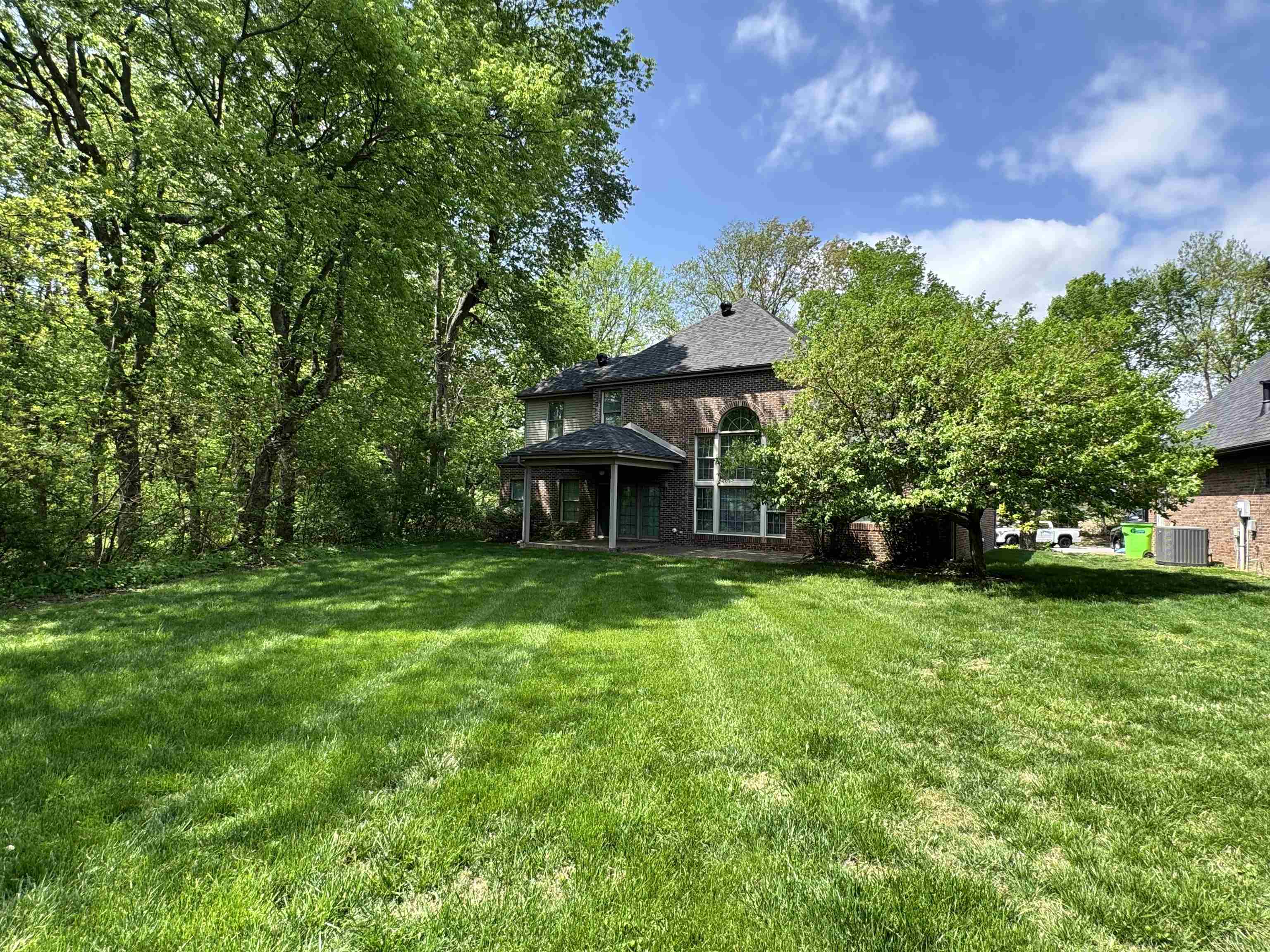 1400 Kingsbrooke, Owensboro, Kentucky 42303, 3 Bedrooms Bedrooms, ,2 BathroomsBathrooms,Single Family Residence,For Sale,Kingsbrooke,95011