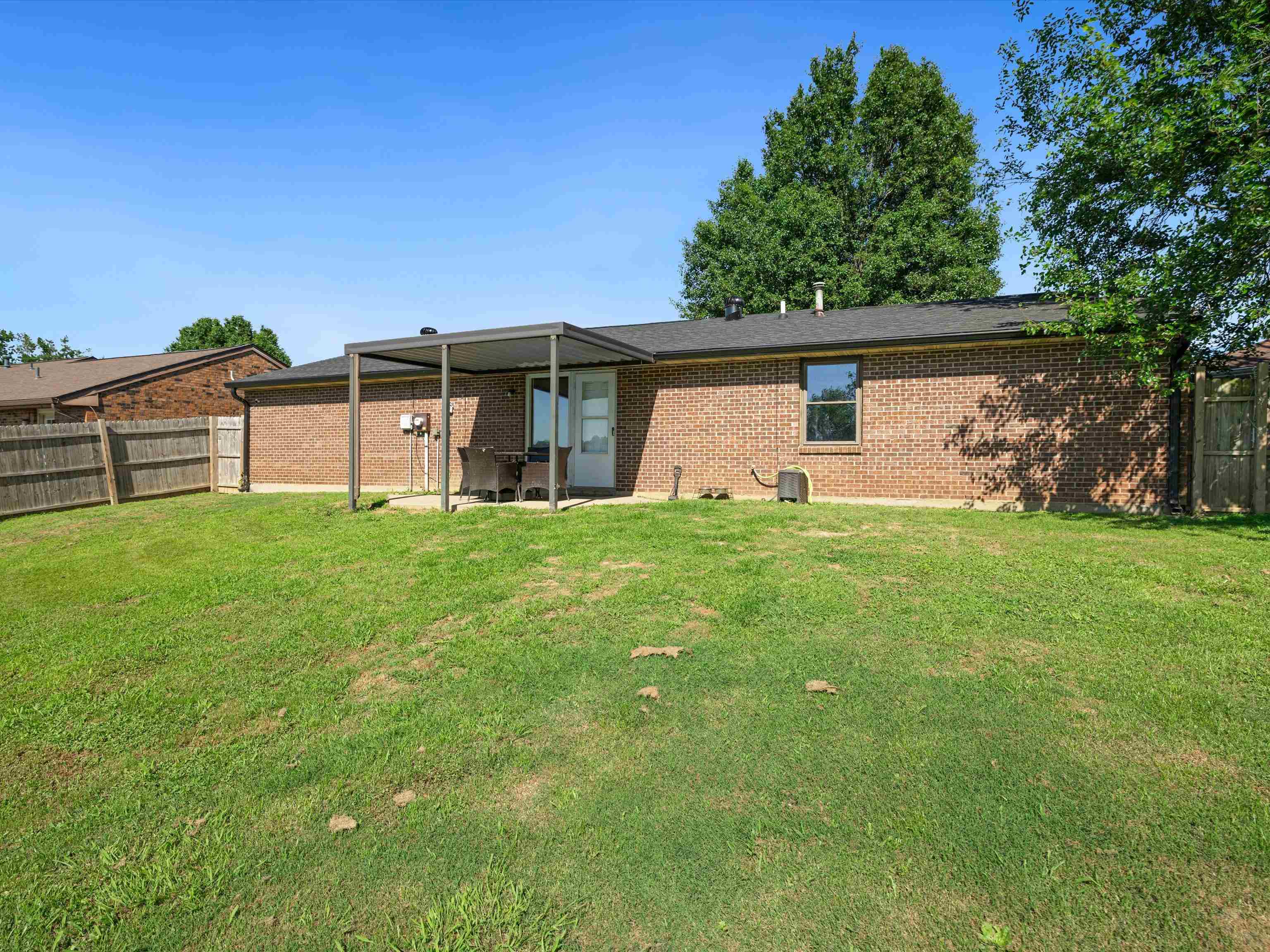 4212 Settlers Pt, Owensboro, Kentucky 42303, 2 Bedrooms Bedrooms, ,1 BathroomBathrooms,Single Family Residence,For Sale,Settlers Pt,95013