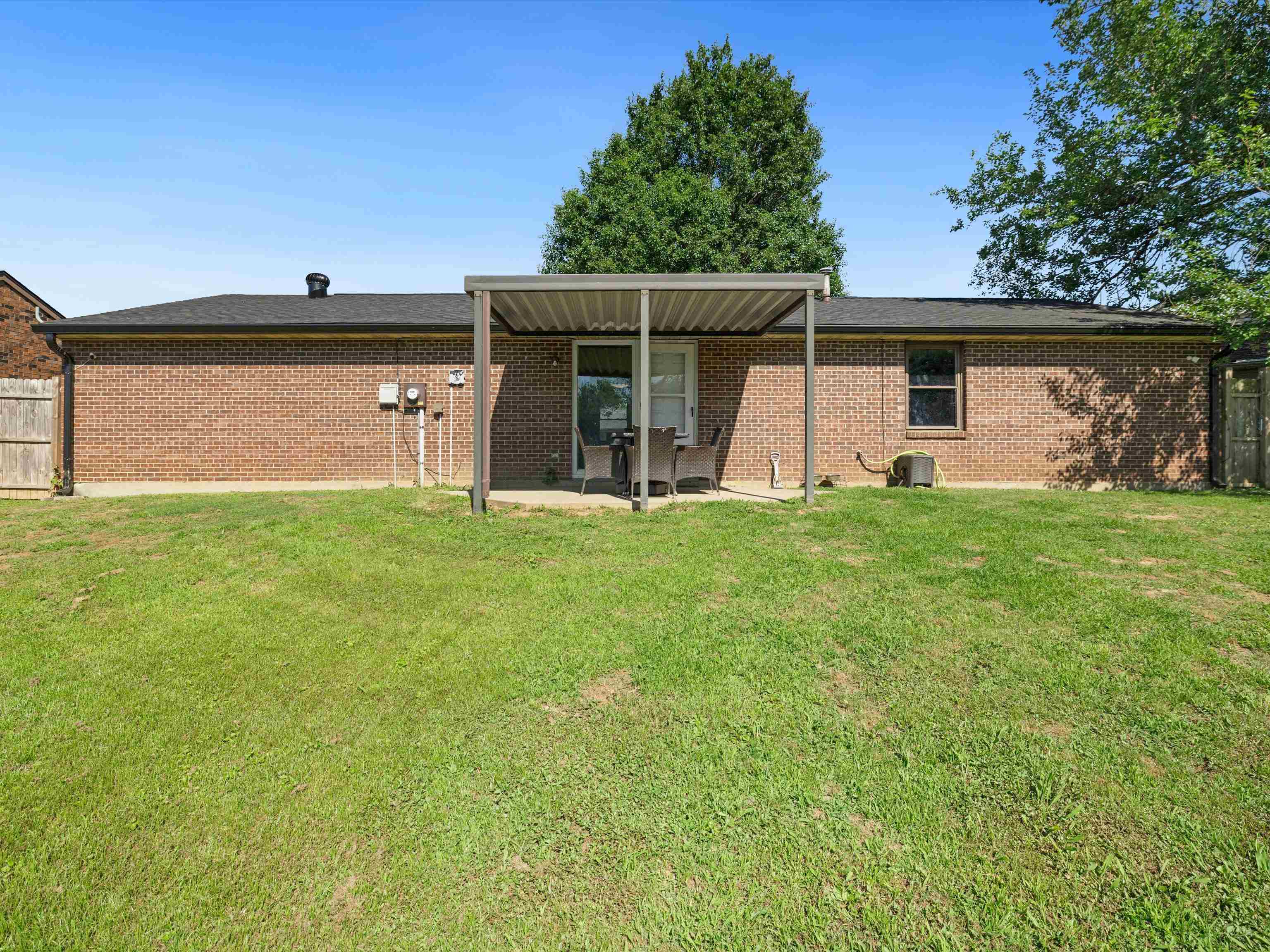 4212 Settlers Pt, Owensboro, Kentucky 42303, 2 Bedrooms Bedrooms, ,1 BathroomBathrooms,Single Family Residence,For Sale,Settlers Pt,95013