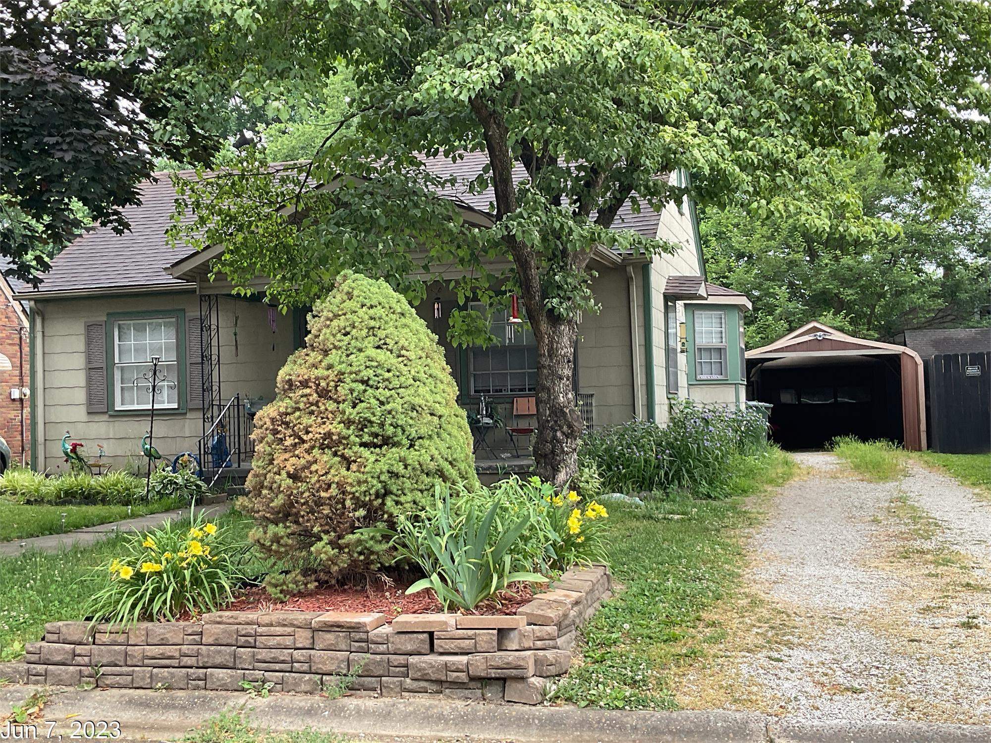 804 20Th St, Owensboro, Kentucky 42303, 2 Bedrooms Bedrooms, ,1 BathroomBathrooms,Single Family Residence,For Sale,20Th St,95026