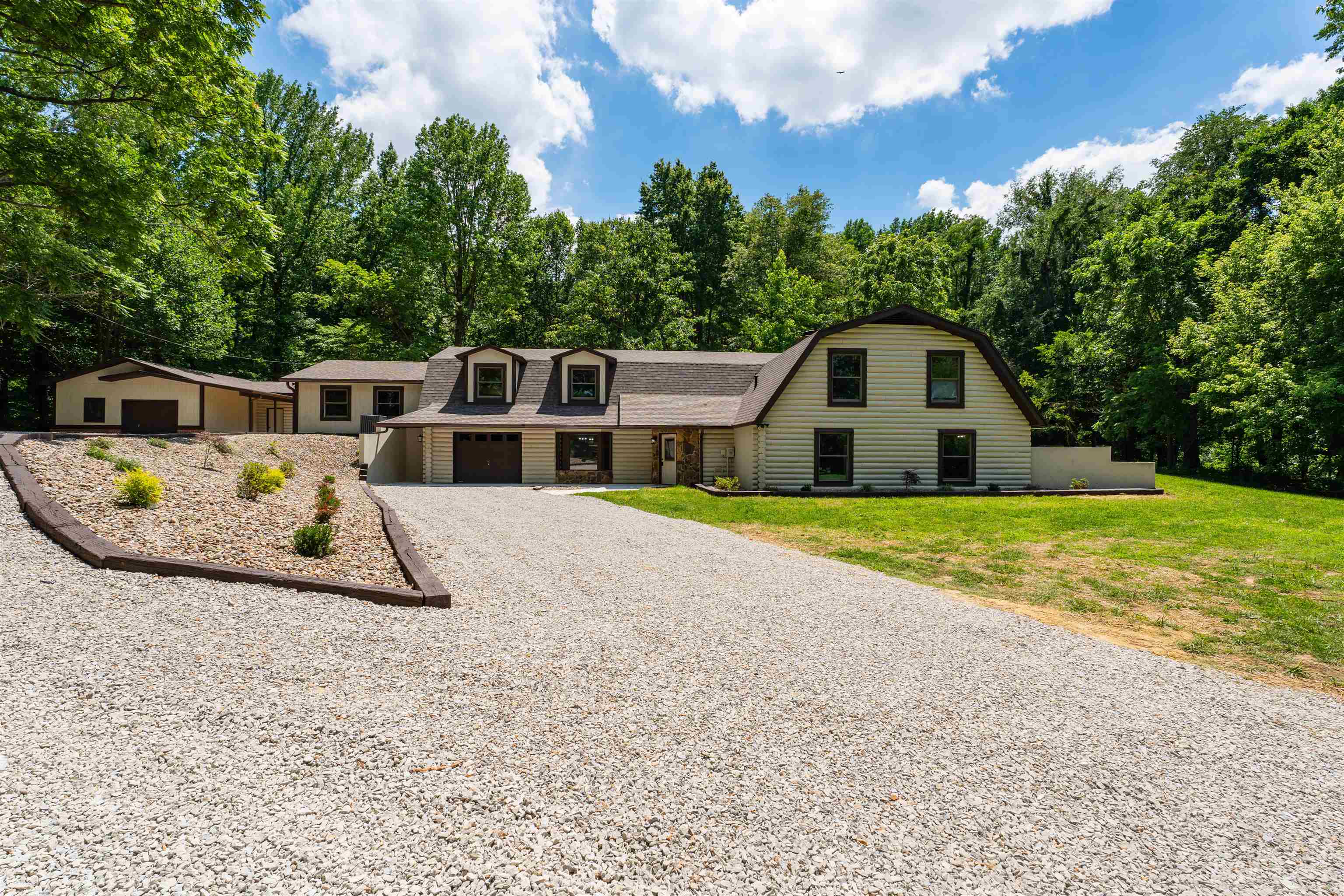 2498 Nannie Belle Lp, Owensboro, Kentucky 42303, 5 Bedrooms Bedrooms, ,3 BathroomsBathrooms,Single Family Residence,For Sale,Nannie Belle Lp,95040