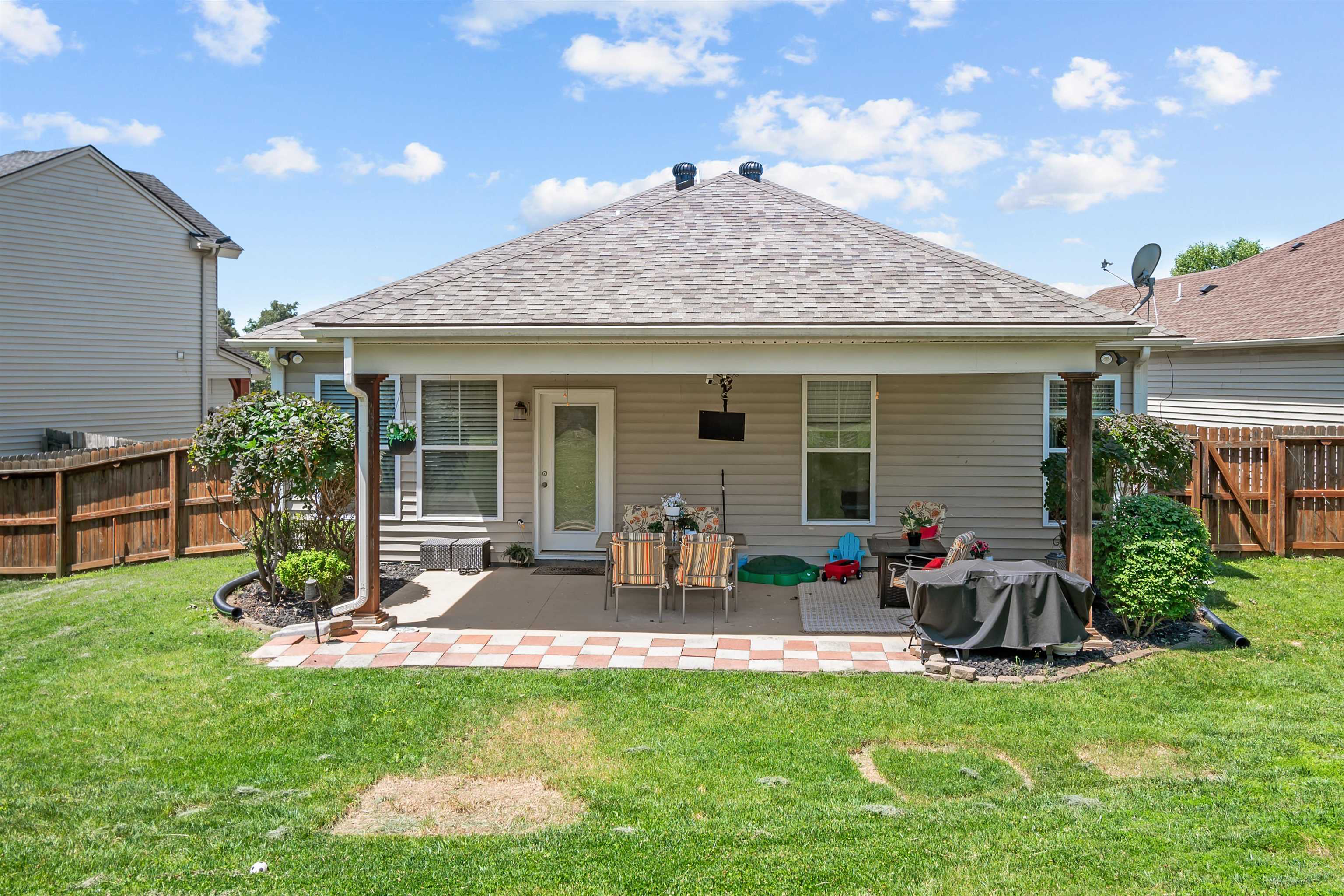 6403 Autumn Valley Trace, Utica, Kentucky 42376, 3 Bedrooms Bedrooms, ,2 BathroomsBathrooms,Single Family Residence,For Sale,Autumn Valley Trace,95044