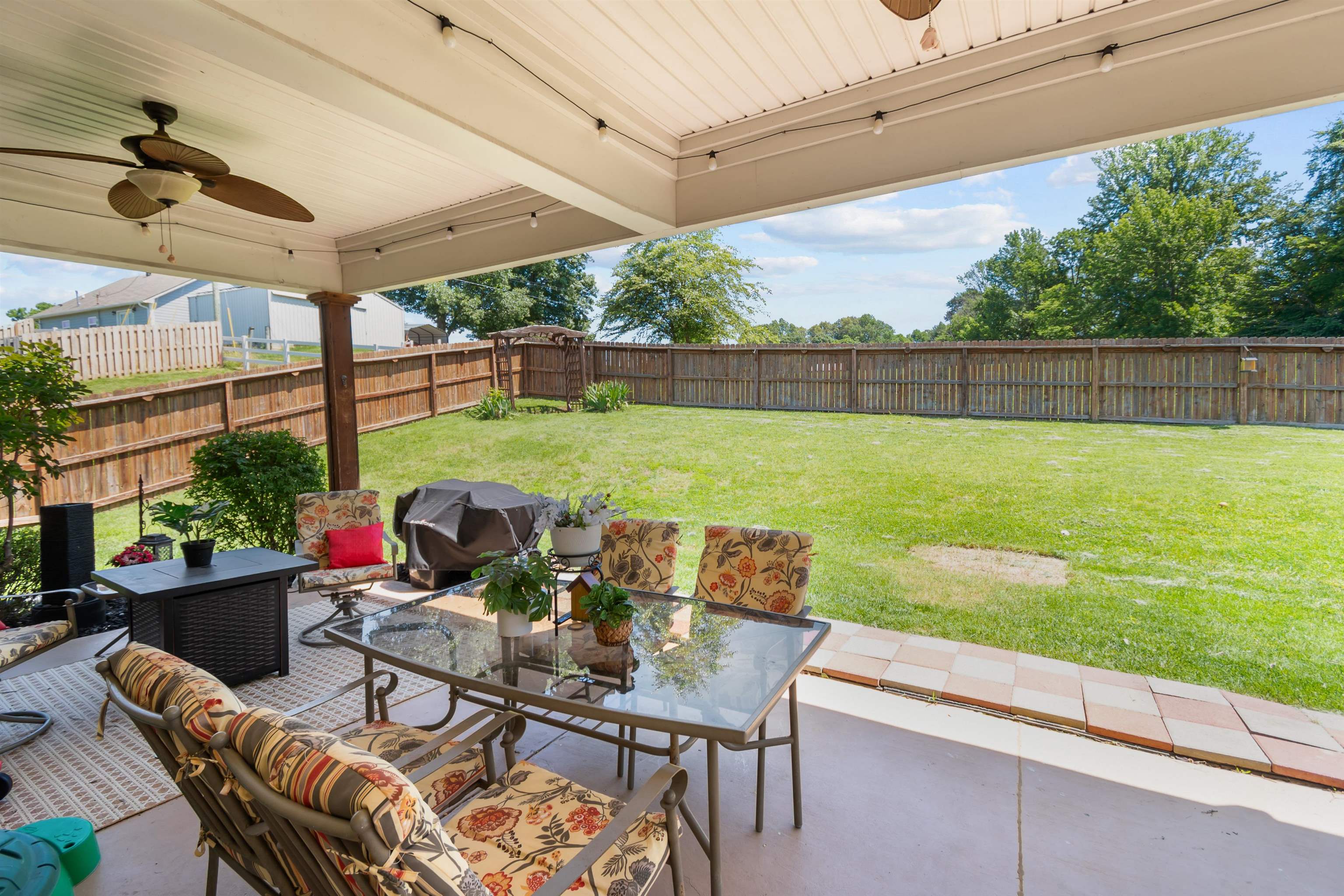 6403 Autumn Valley Trace, Utica, Kentucky 42376, 3 Bedrooms Bedrooms, ,2 BathroomsBathrooms,Single Family Residence,For Sale,Autumn Valley Trace,95044
