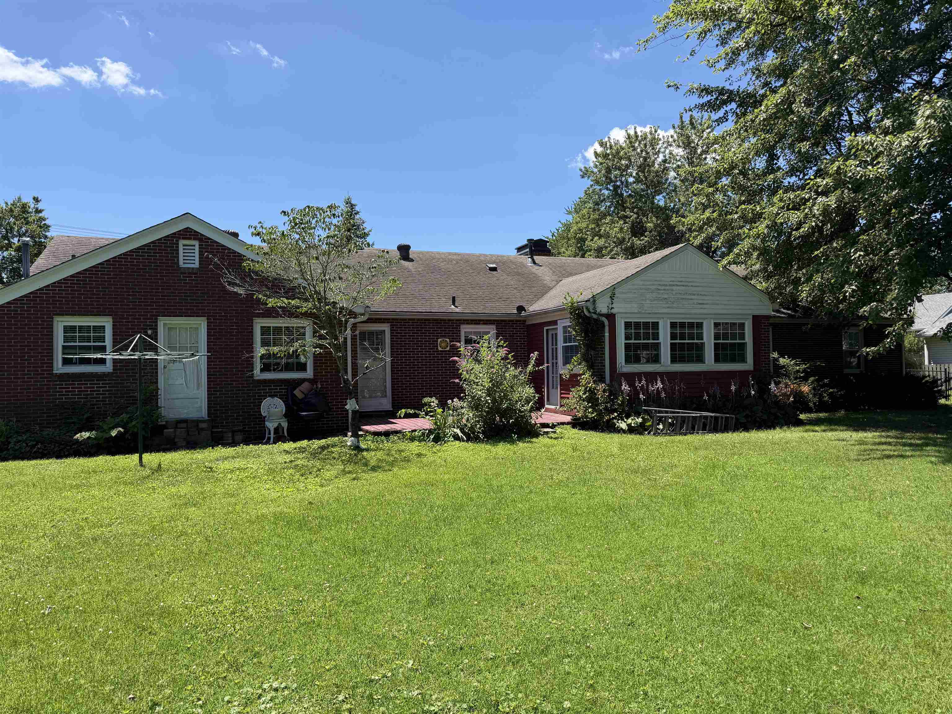 1315 Ford Avenue, Owensboro, Kentucky 42301, 2 Bedrooms Bedrooms, ,2 BathroomsBathrooms,Single Family Residence,For Sale,Ford Avenue,95059