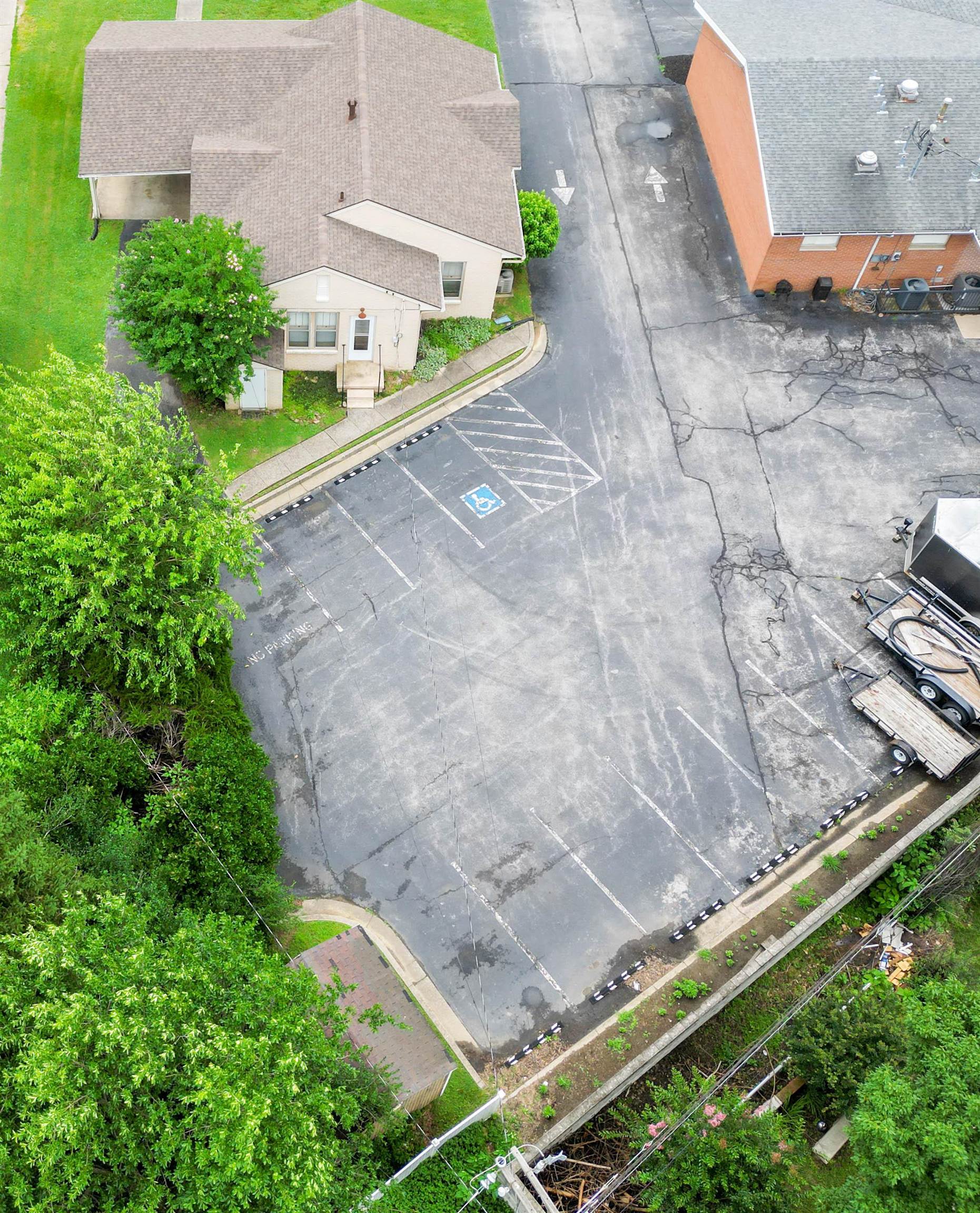 1121 Scherm Rd, Owensboro, Kentucky 42303-6052, ,Mixed Use,For Sale,Scherm Rd,95066